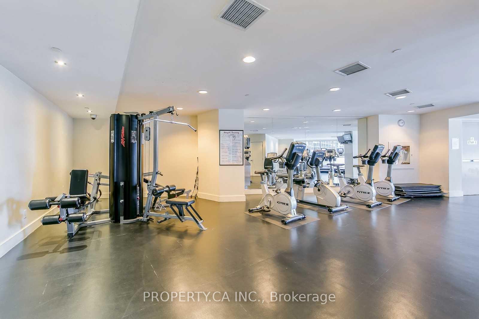 208 Queens Quay W 214