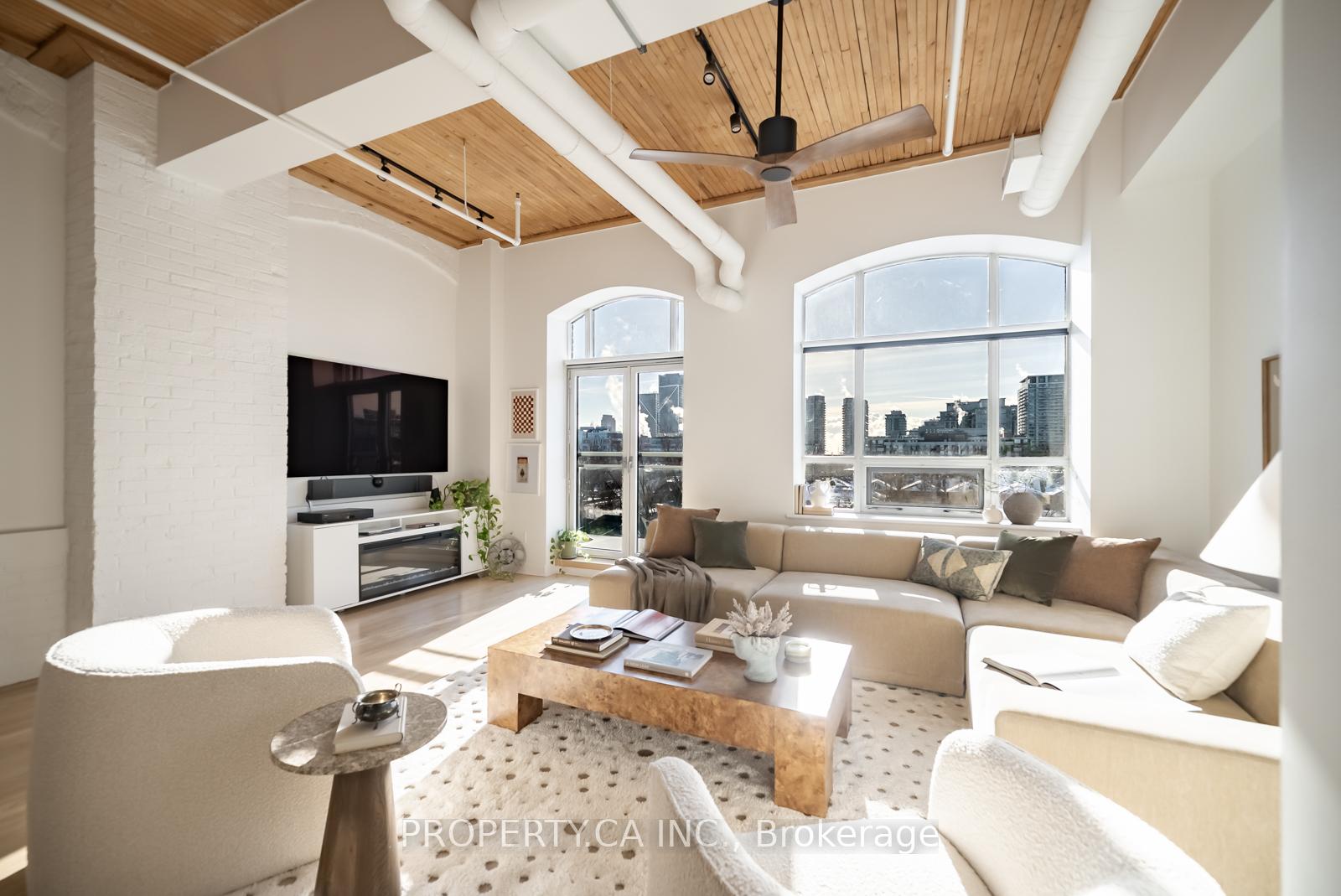 993 Queen Street W 409