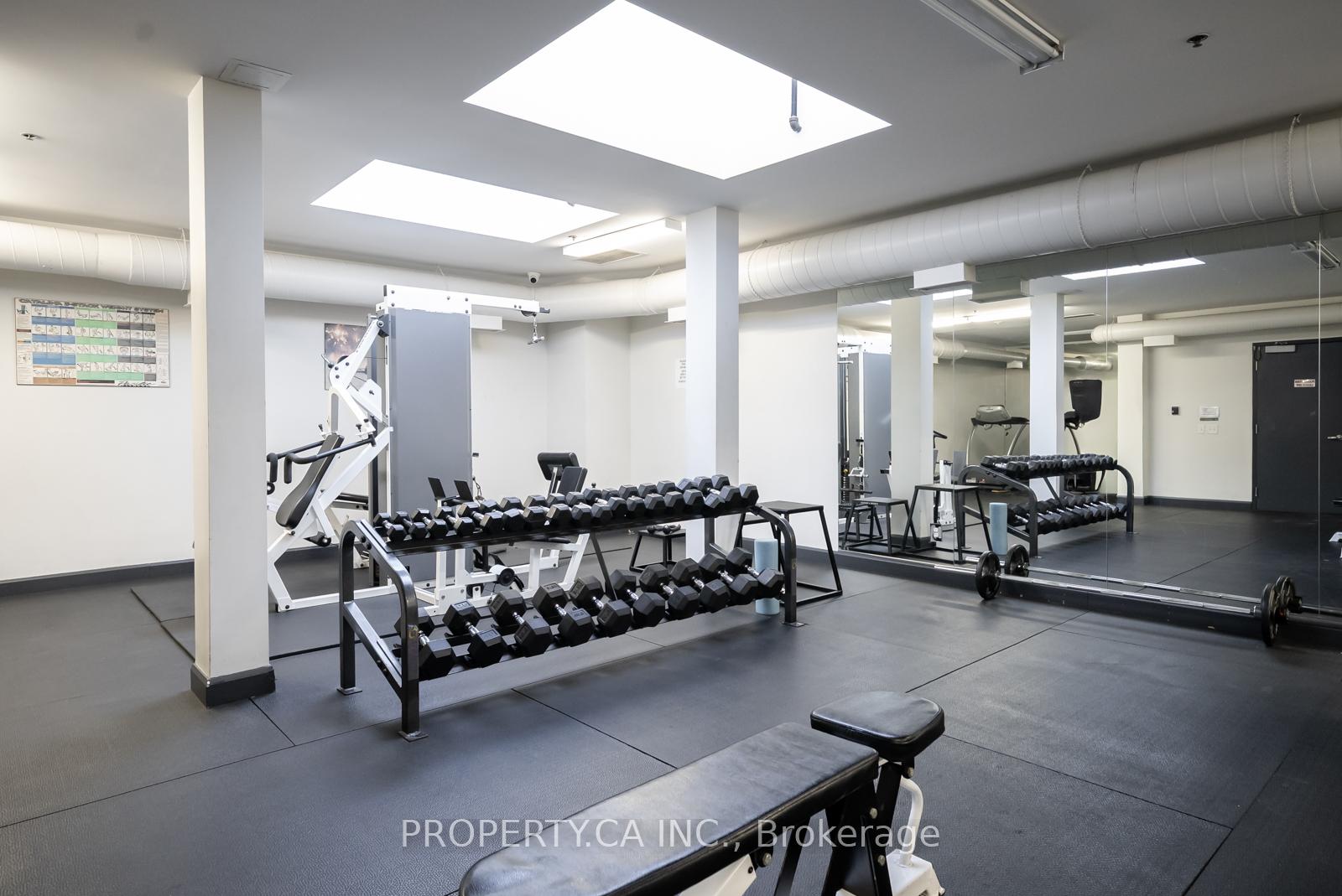 993 Queen Street W 409