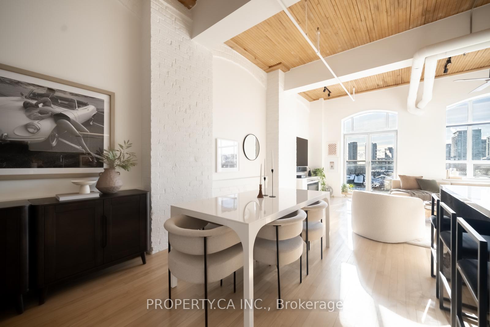 993 Queen Street W 409