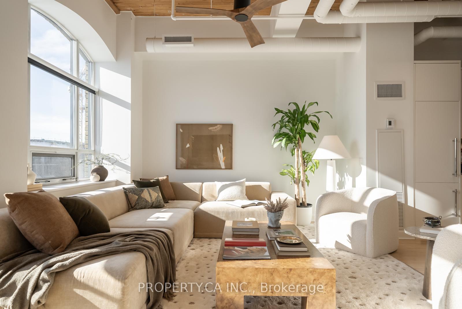 993 Queen Street W 409