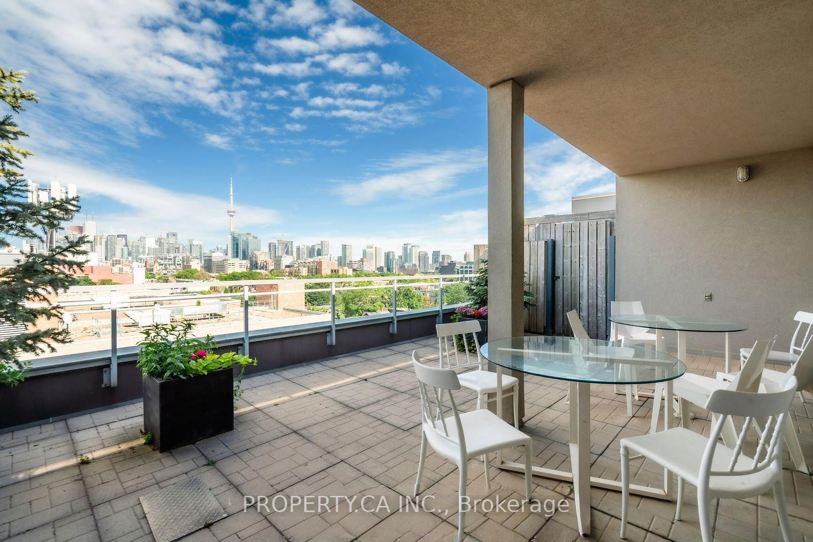 993 Queen Street W 409