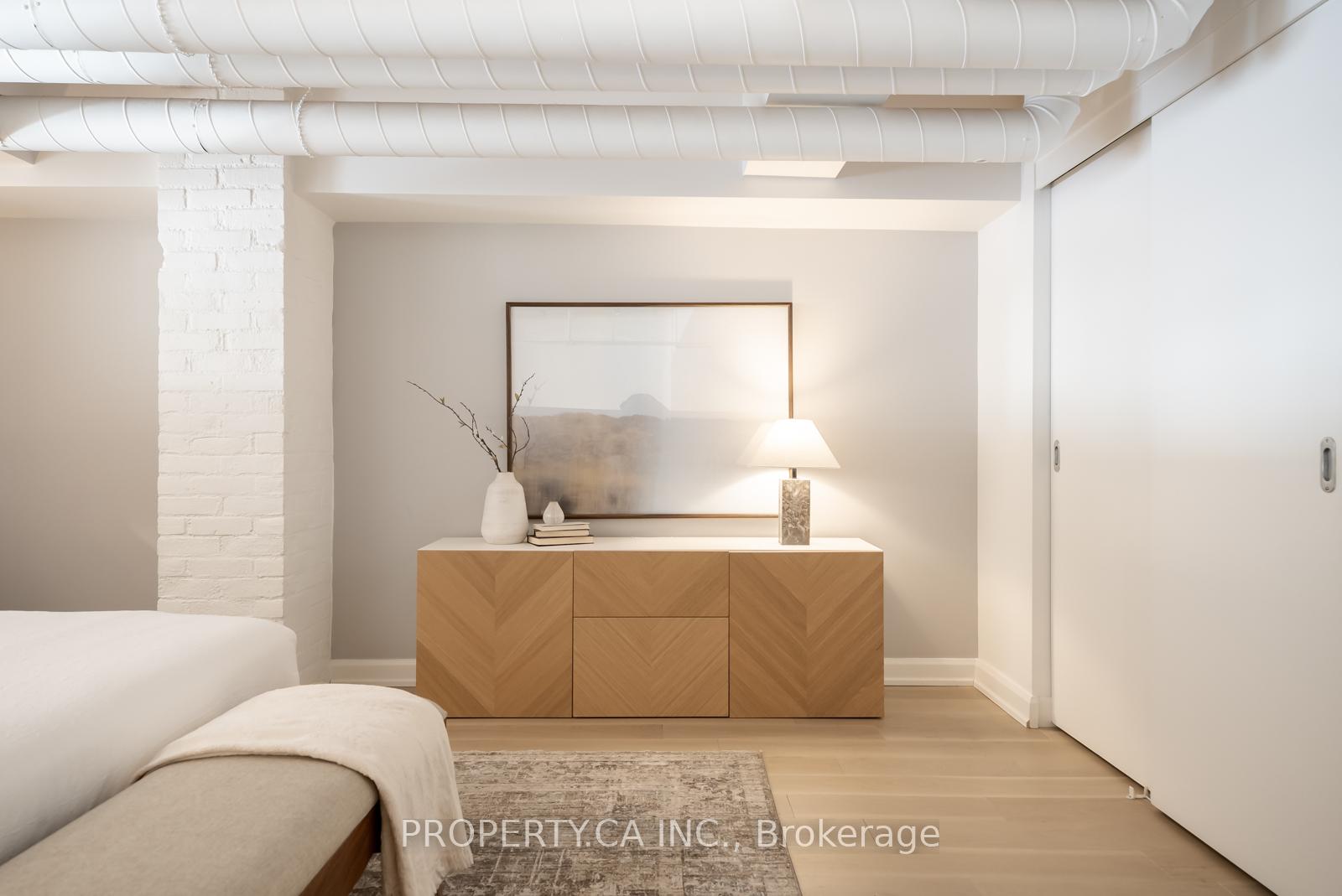 993 Queen Street W 409