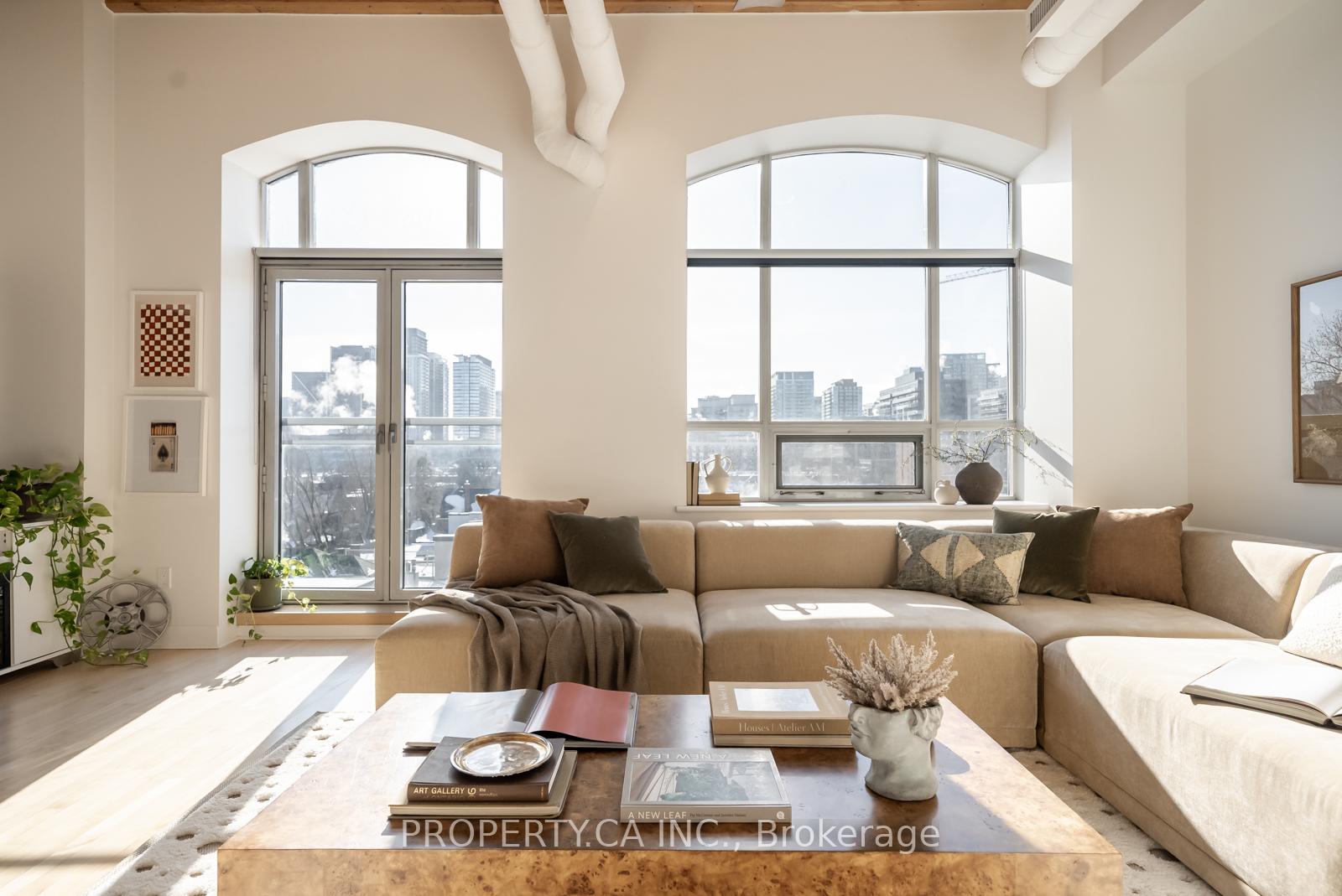 993 Queen Street W 409