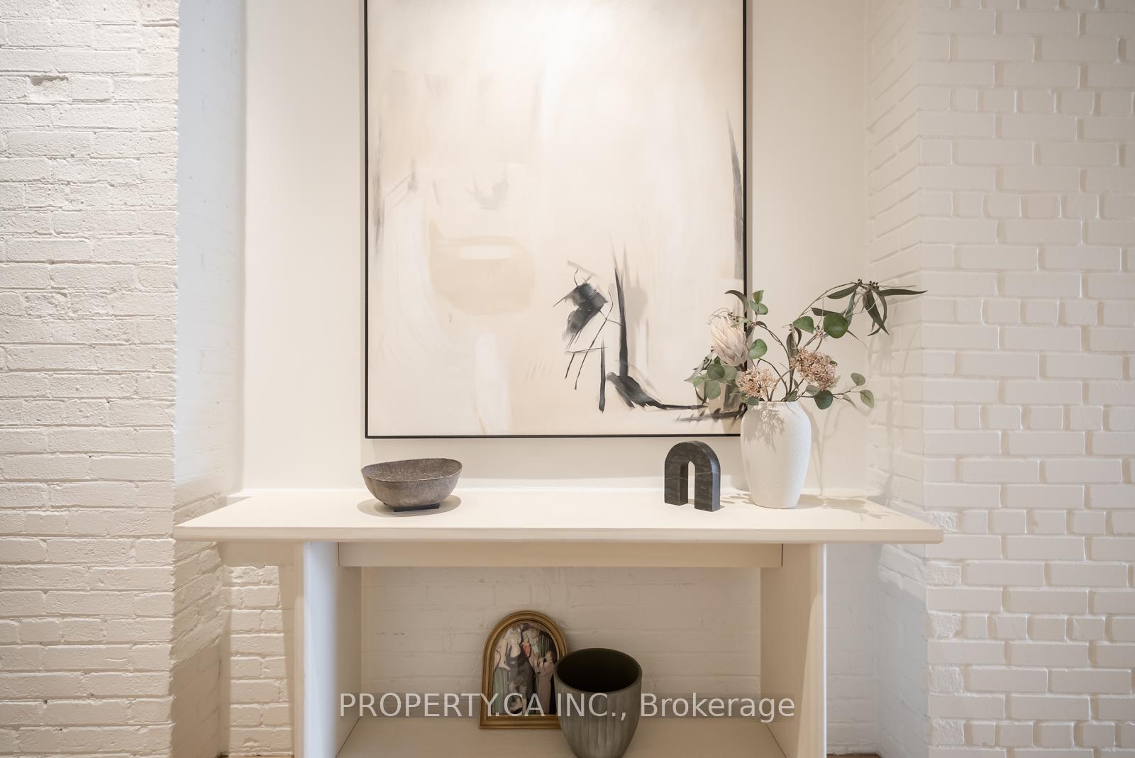 993 Queen Street W 409