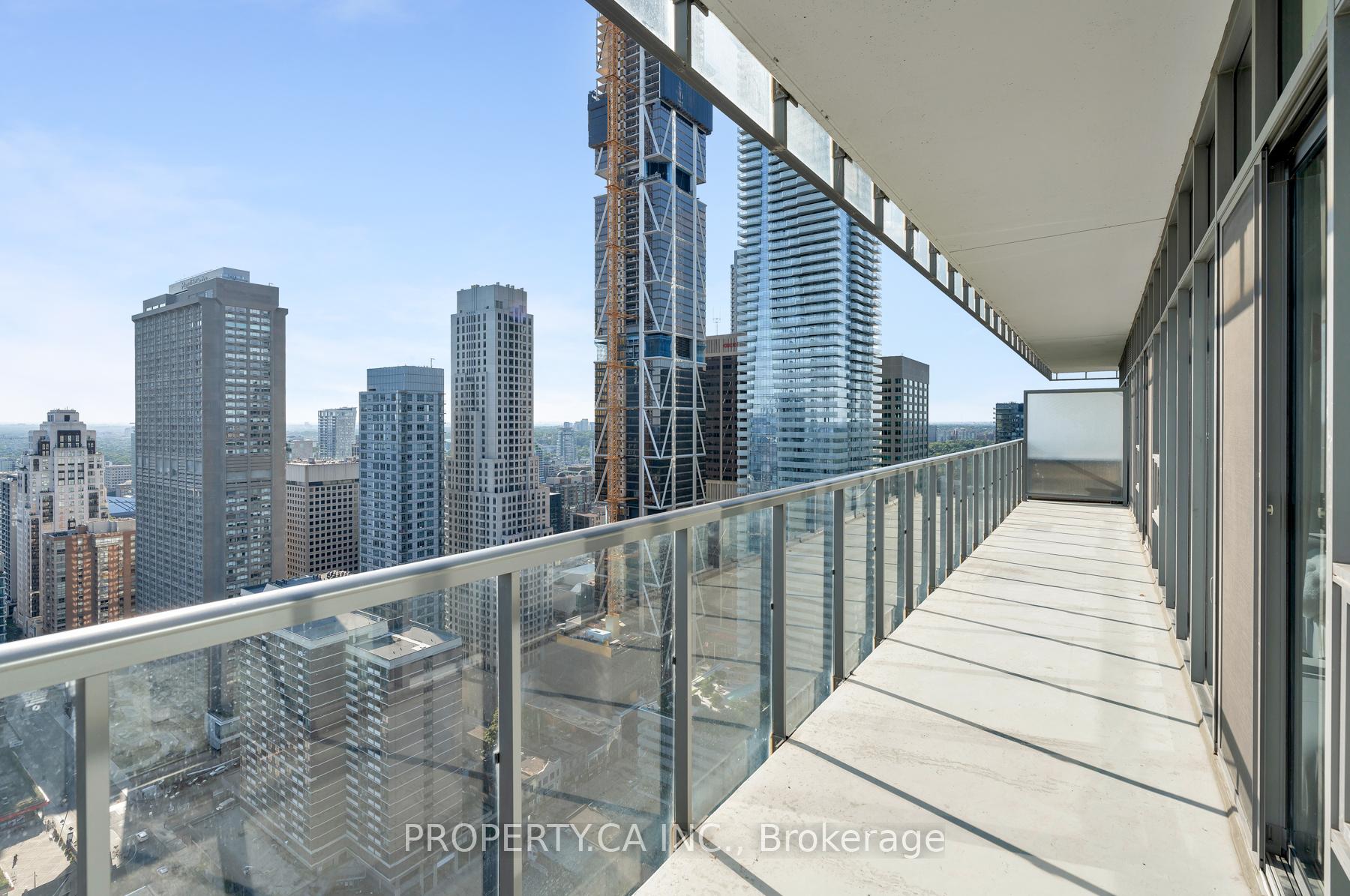 33 Charles Street E 3606