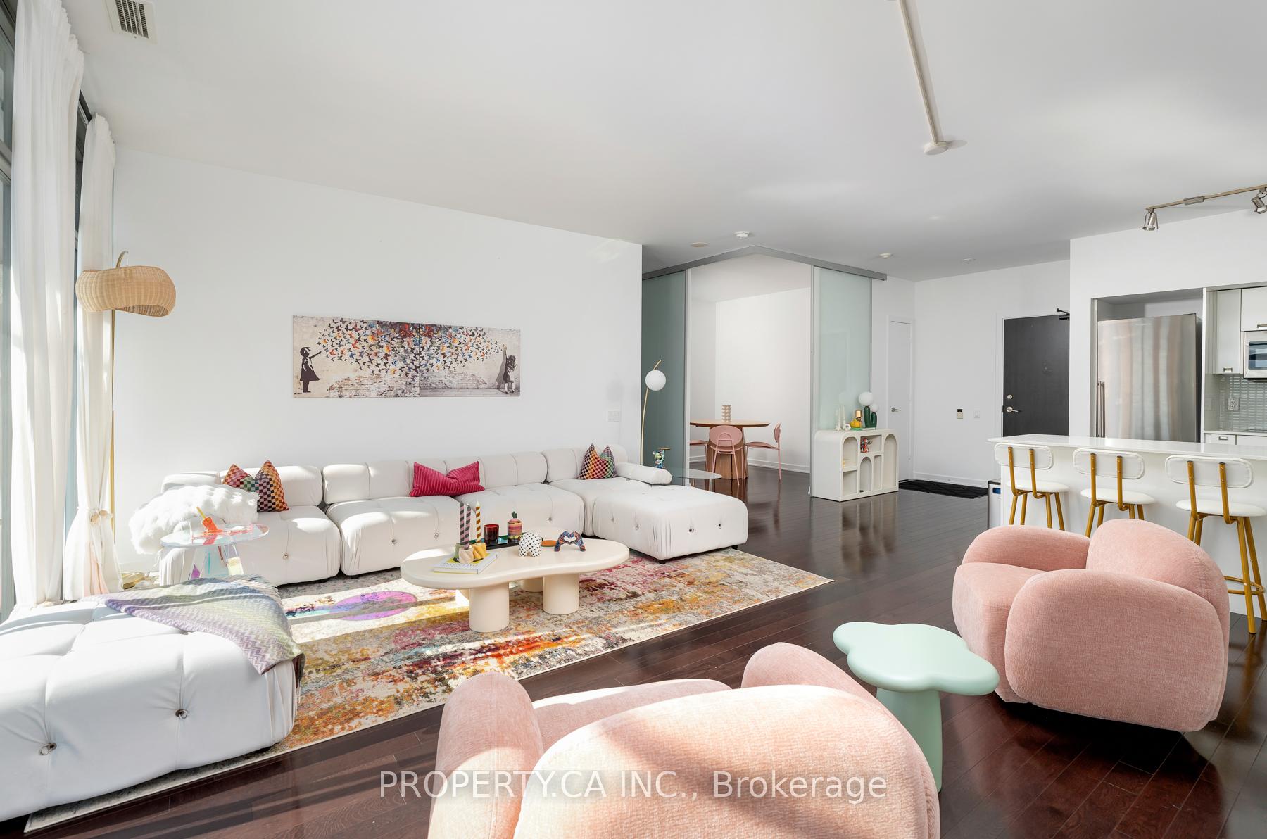 33 Charles Street E 3606