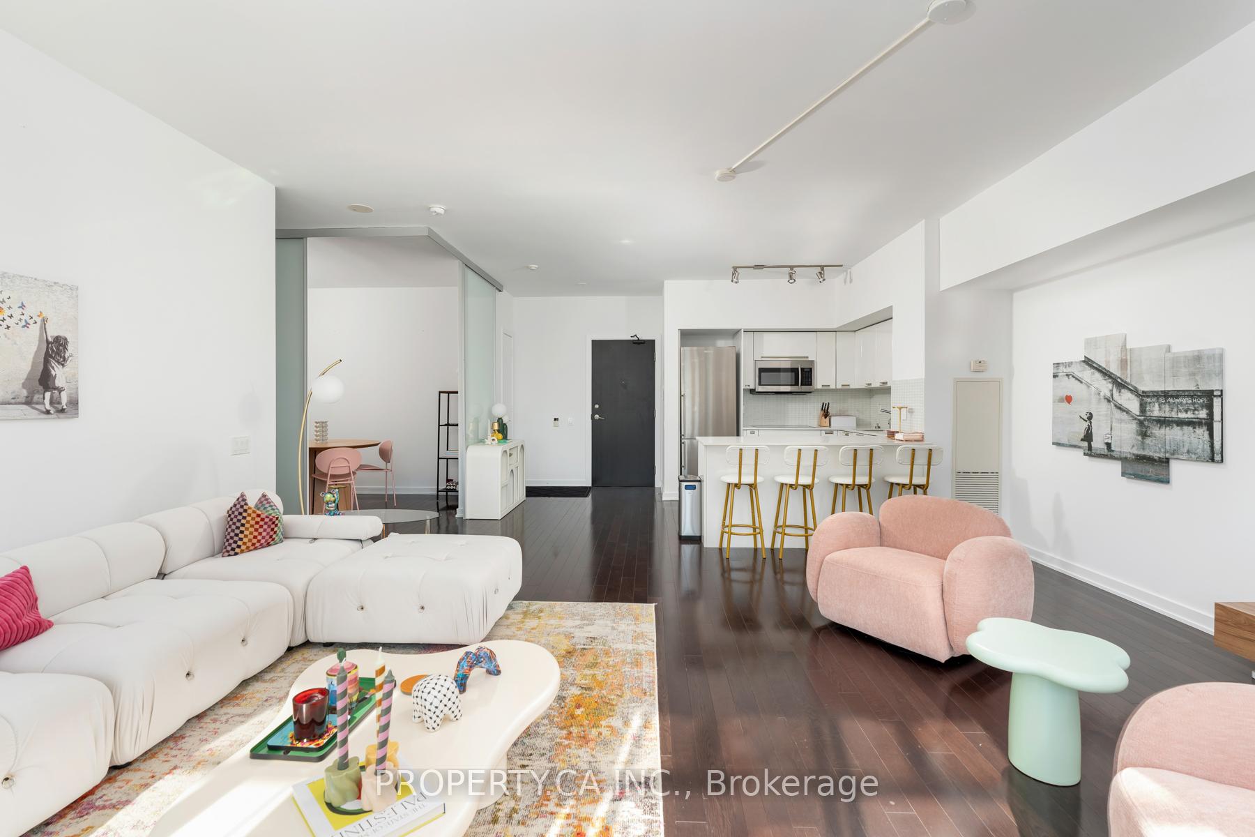 33 Charles Street E 3606