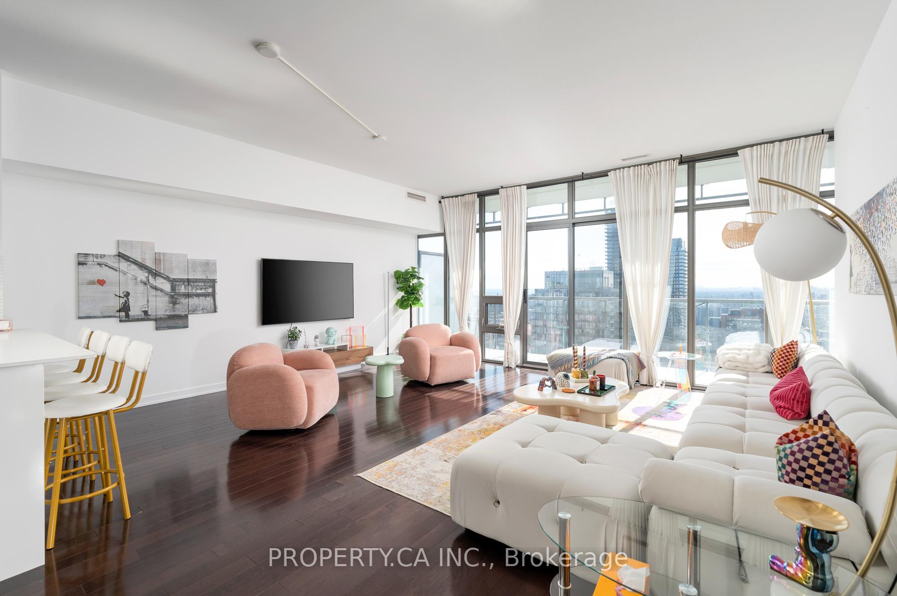 33 Charles Street E 3606