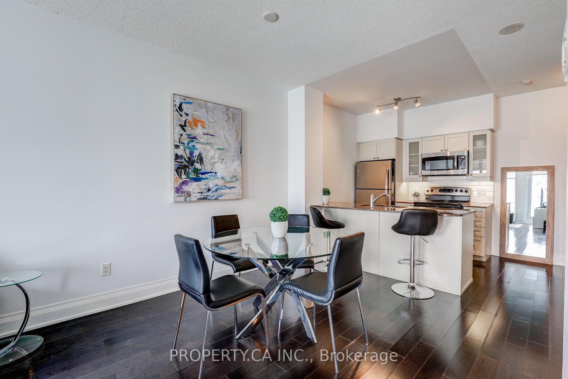 2191 Yonge Street 3712