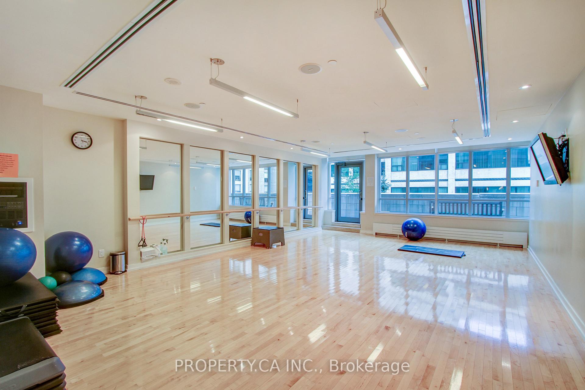 2191 Yonge Street 3712