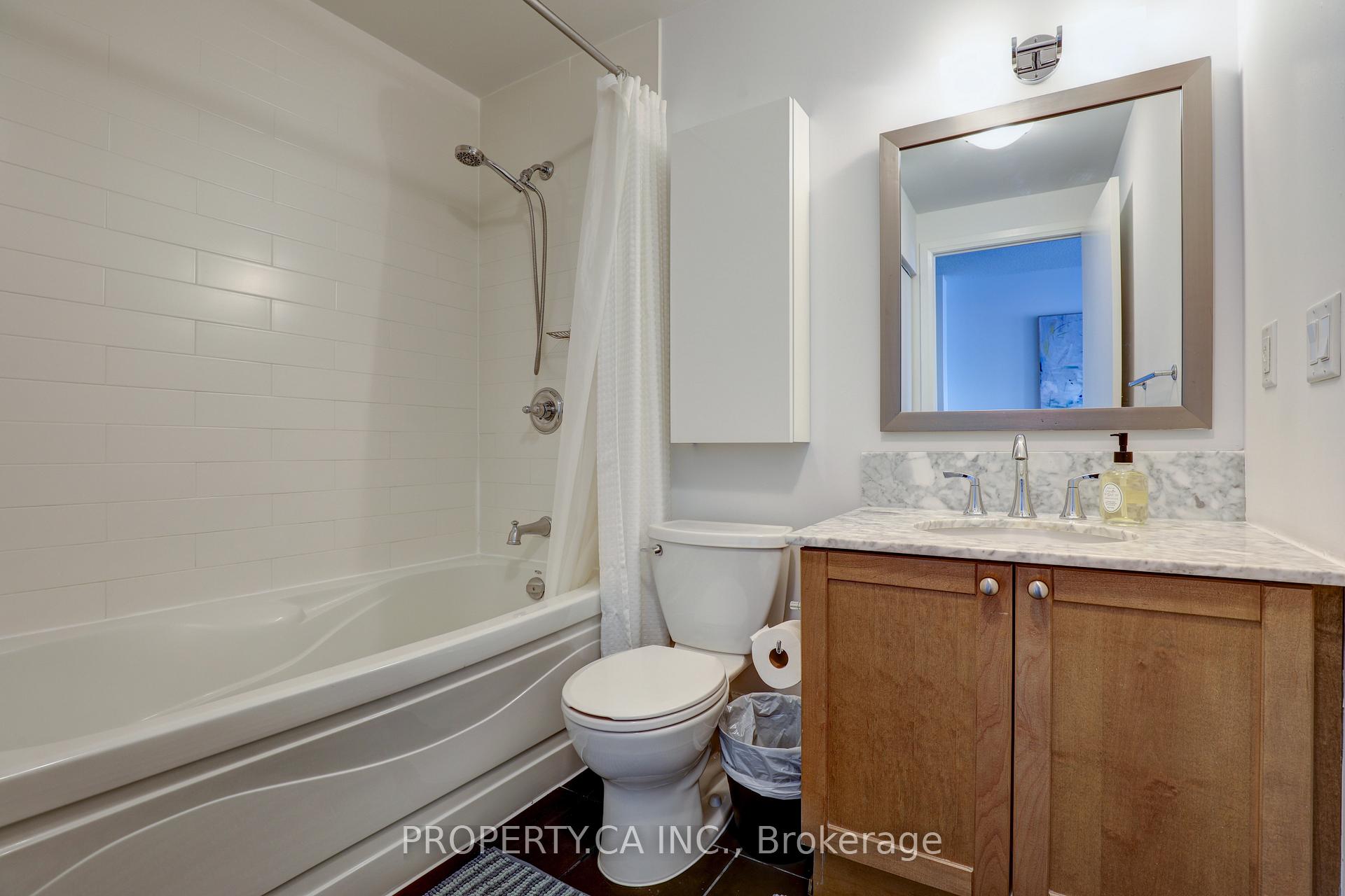 2191 Yonge Street 3712