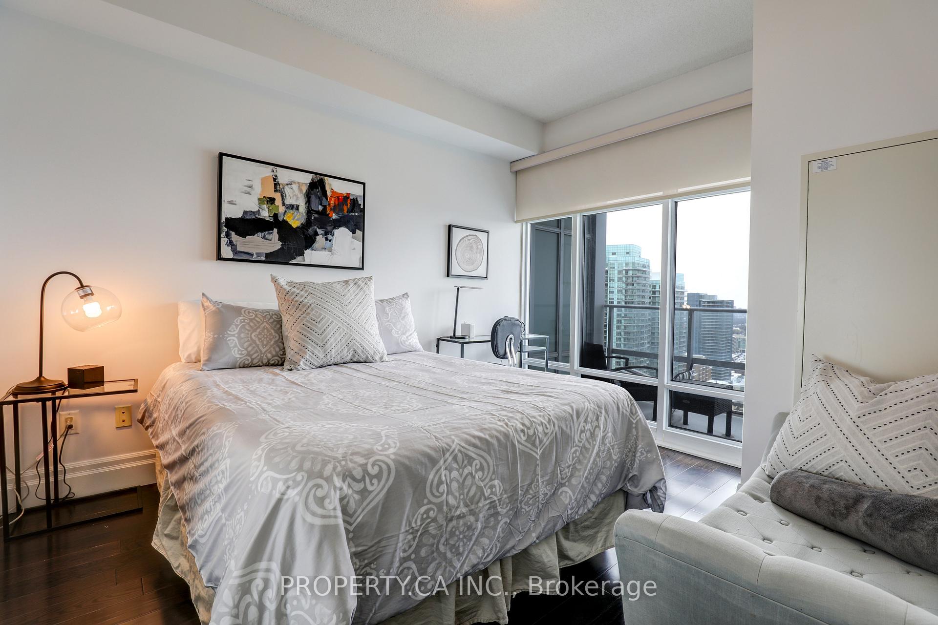 2191 Yonge Street 3712