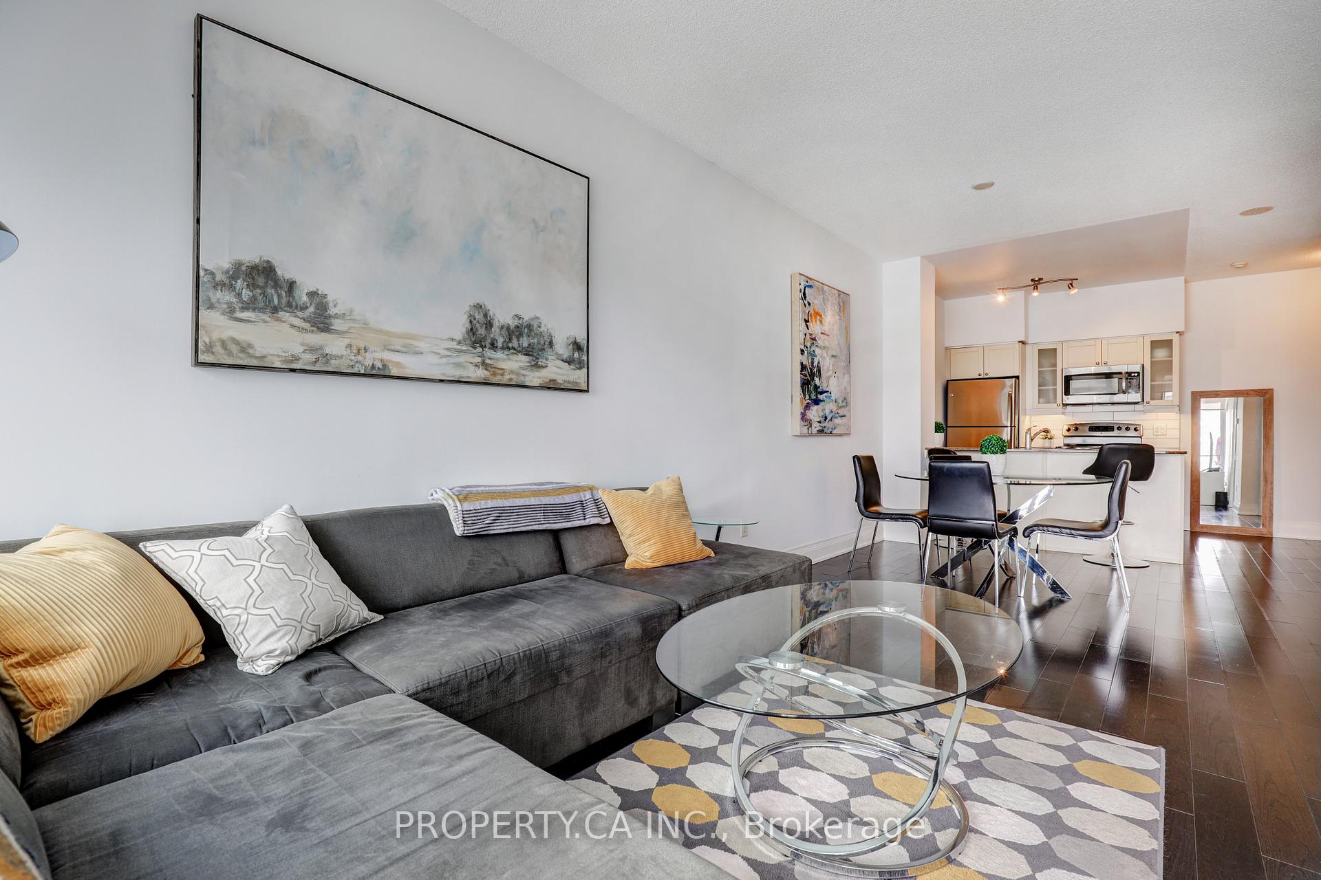 2191 Yonge Street 3712