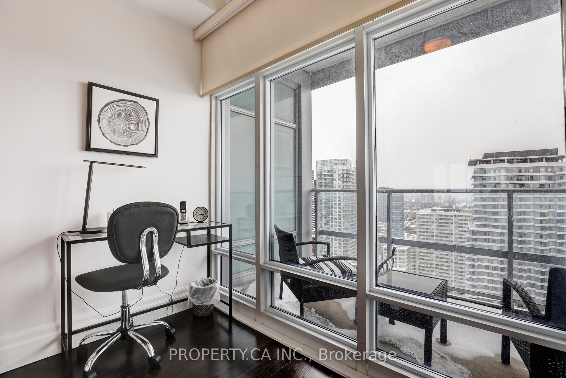 2191 Yonge Street 3712