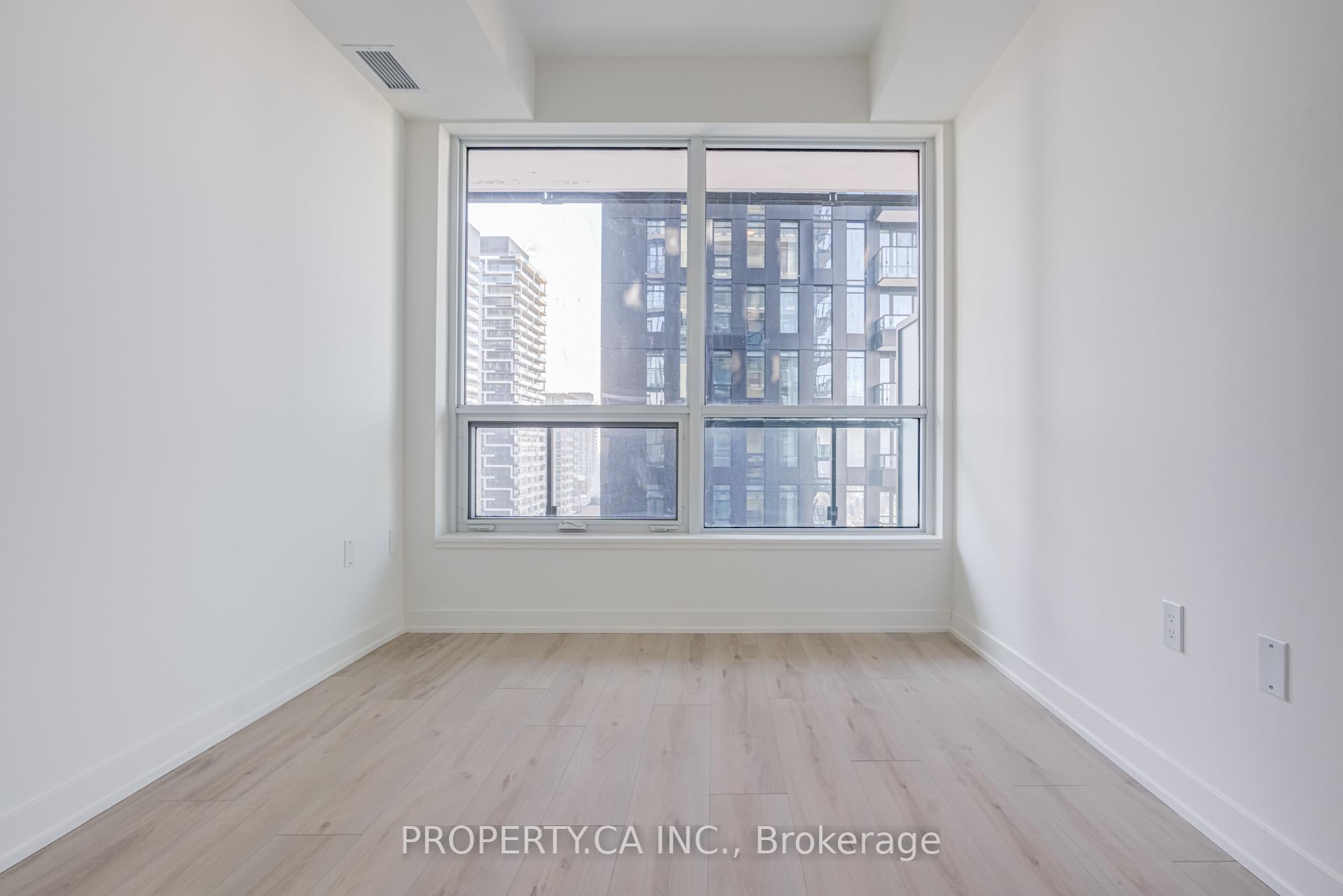 110 Broadway Avenue 2404S