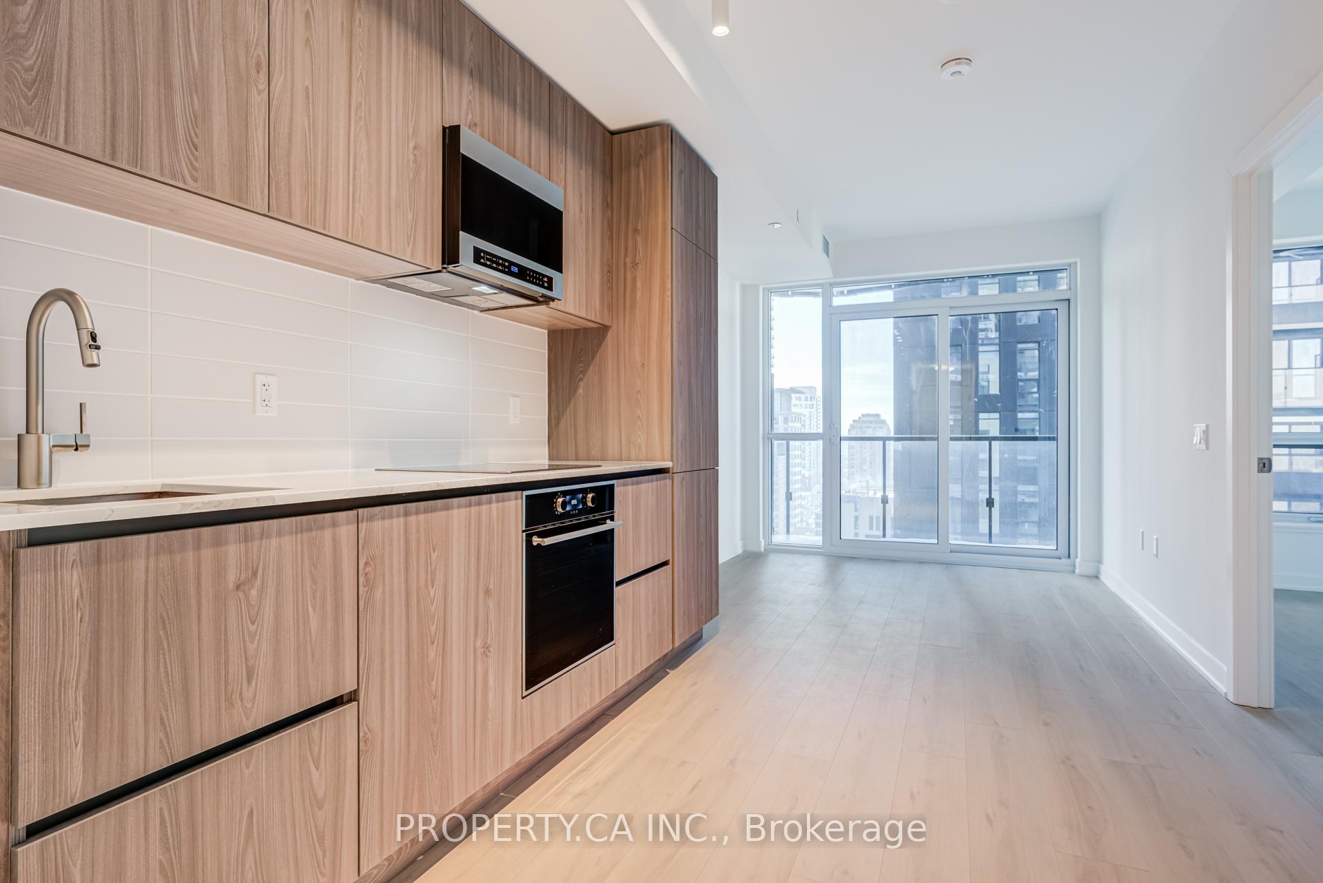 110 Broadway Avenue 2404S