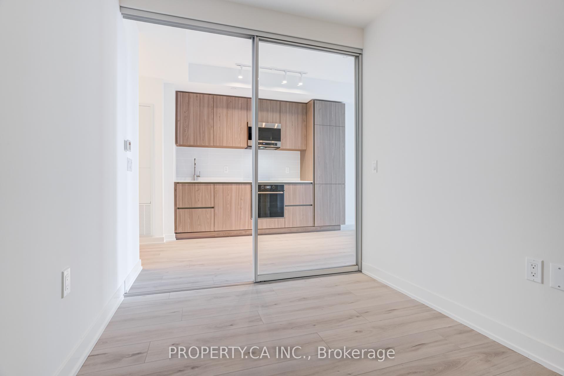 110 Broadway Avenue 2404S