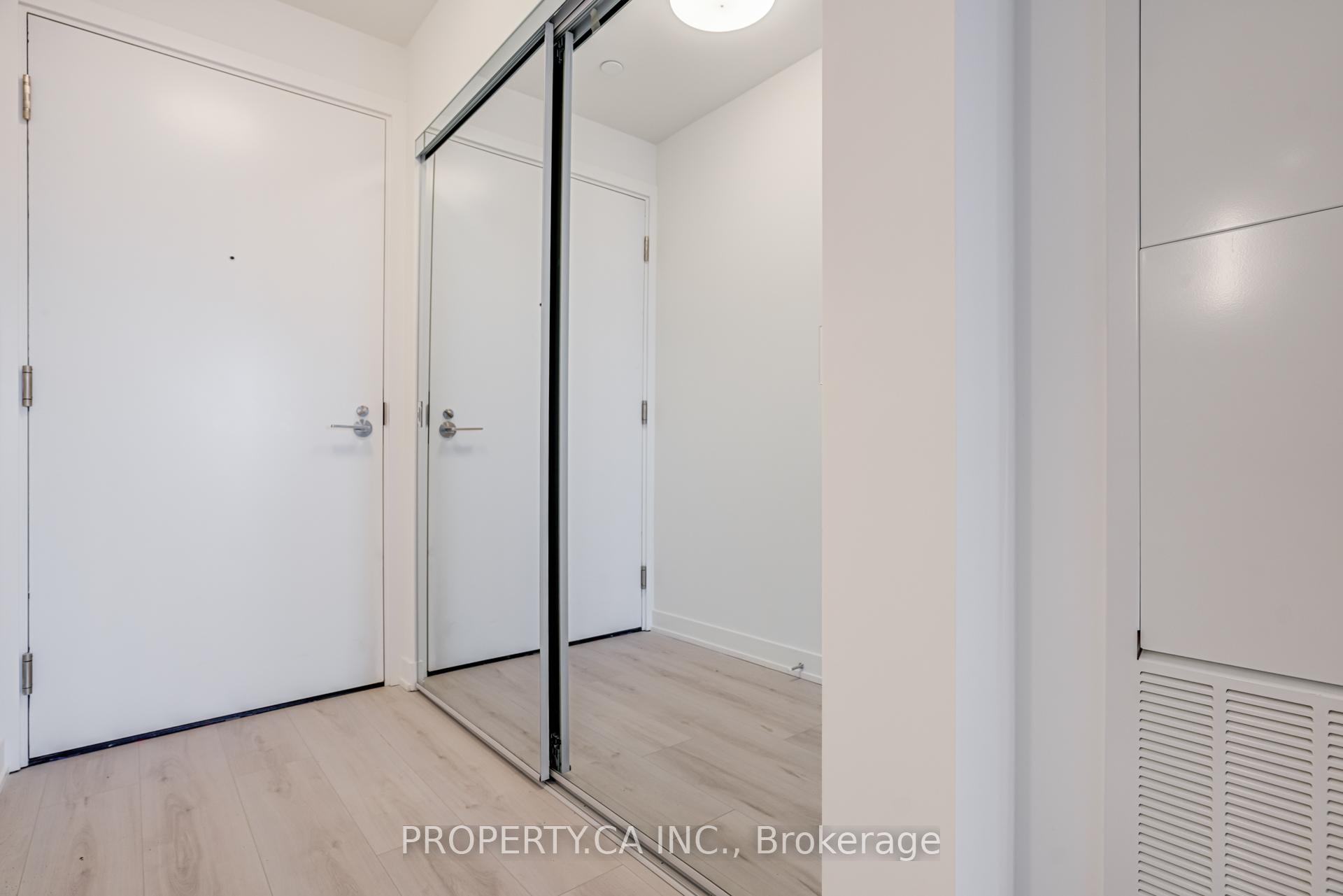 110 Broadway Avenue 2404S