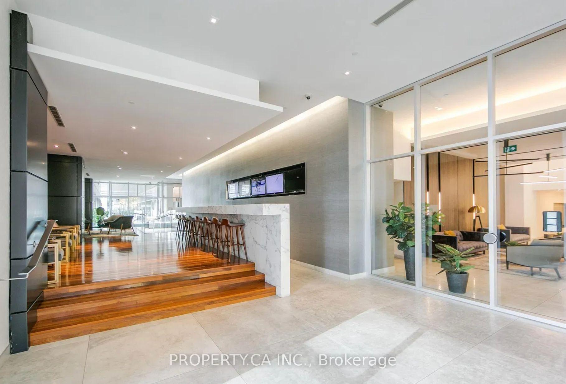 25 Telegram Mews 515