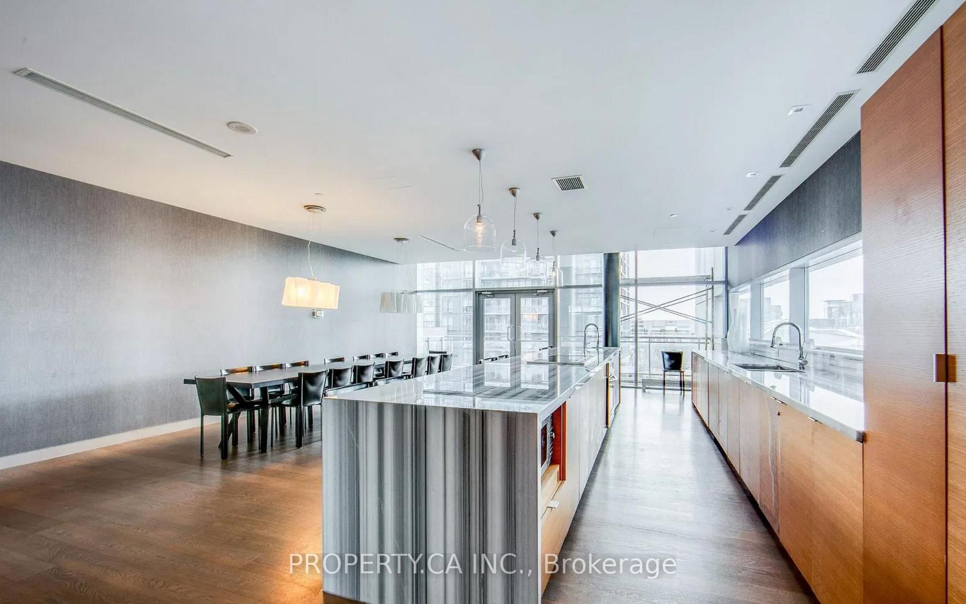 25 Telegram Mews 515