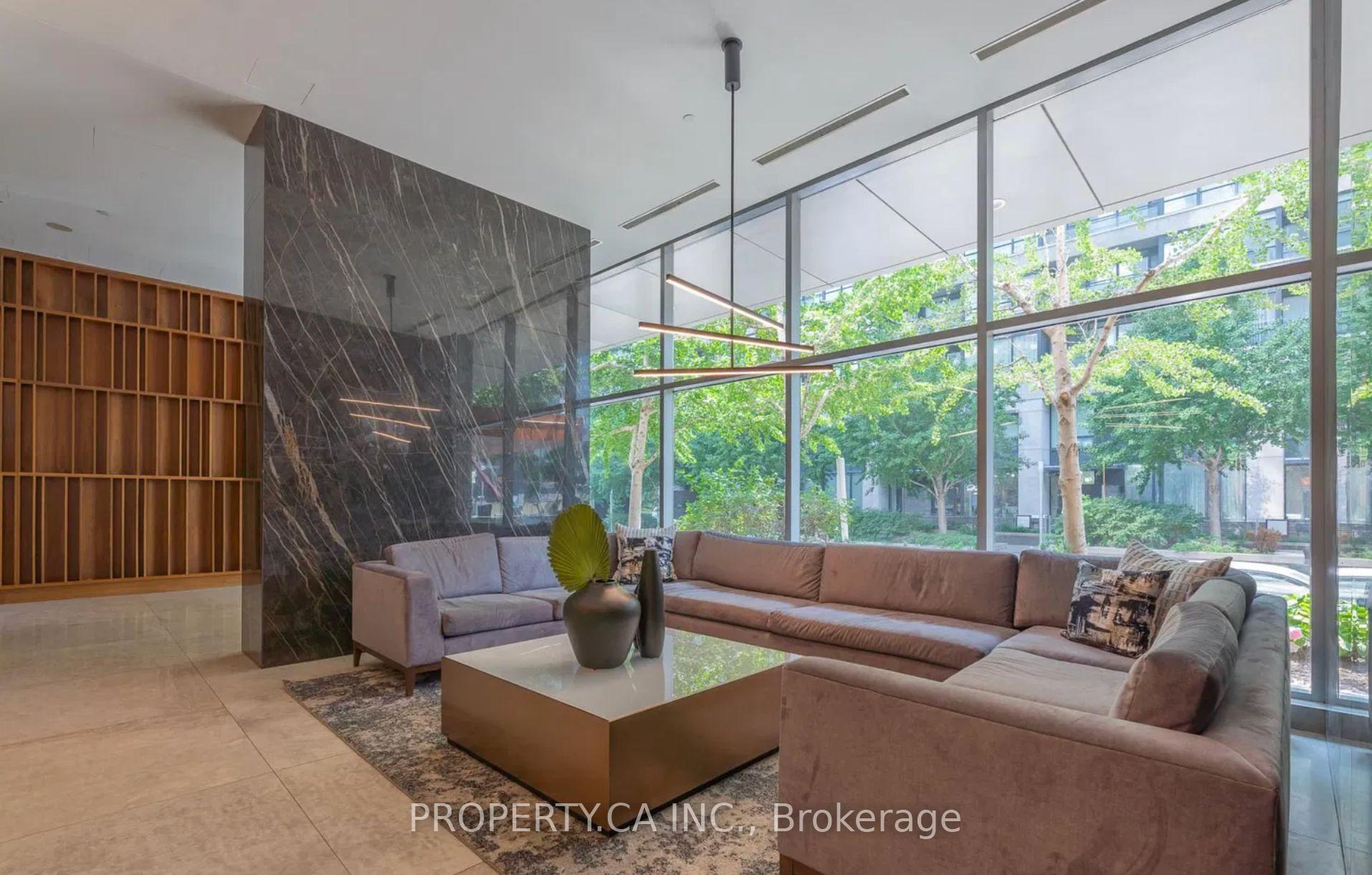 25 Telegram Mews 515