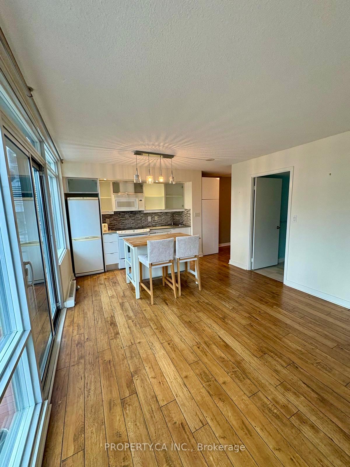 25 Telegram Mews 515