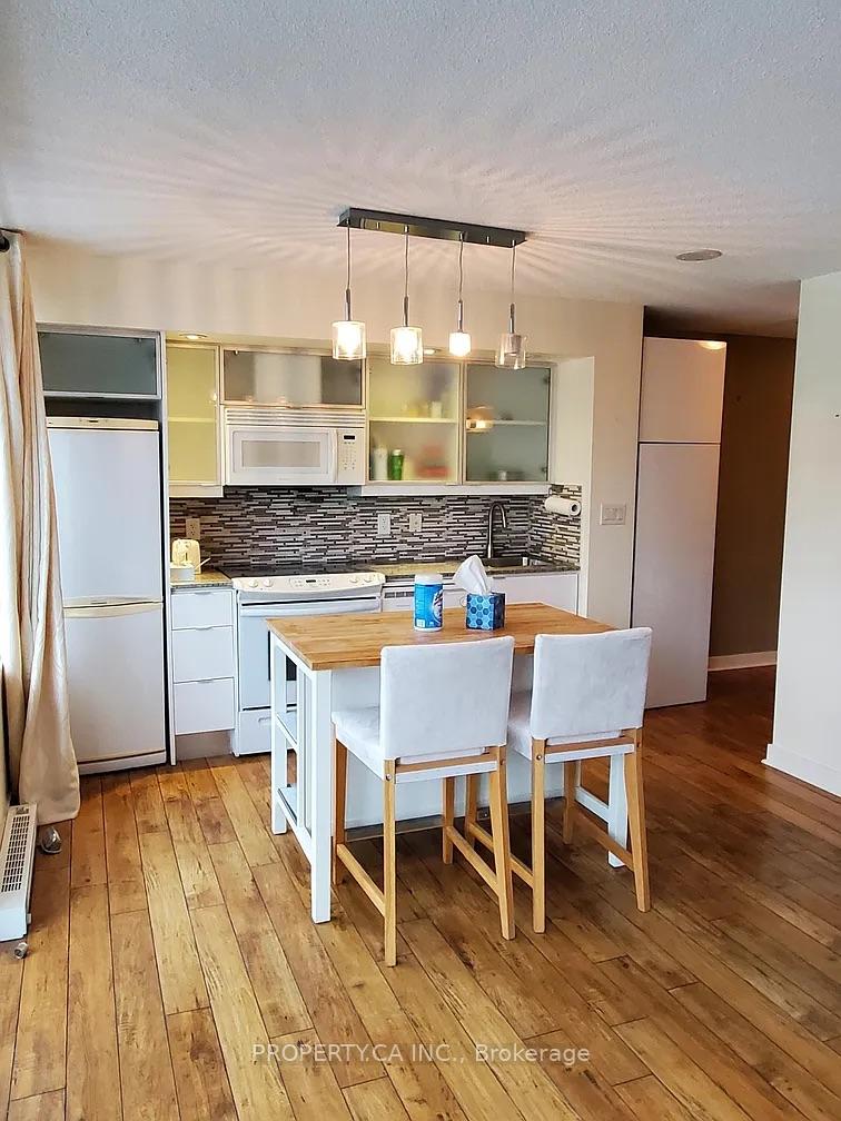 25 Telegram Mews 515