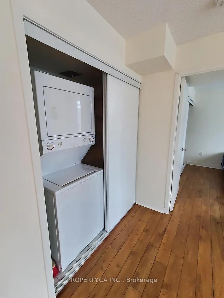 25 Telegram Mews 515