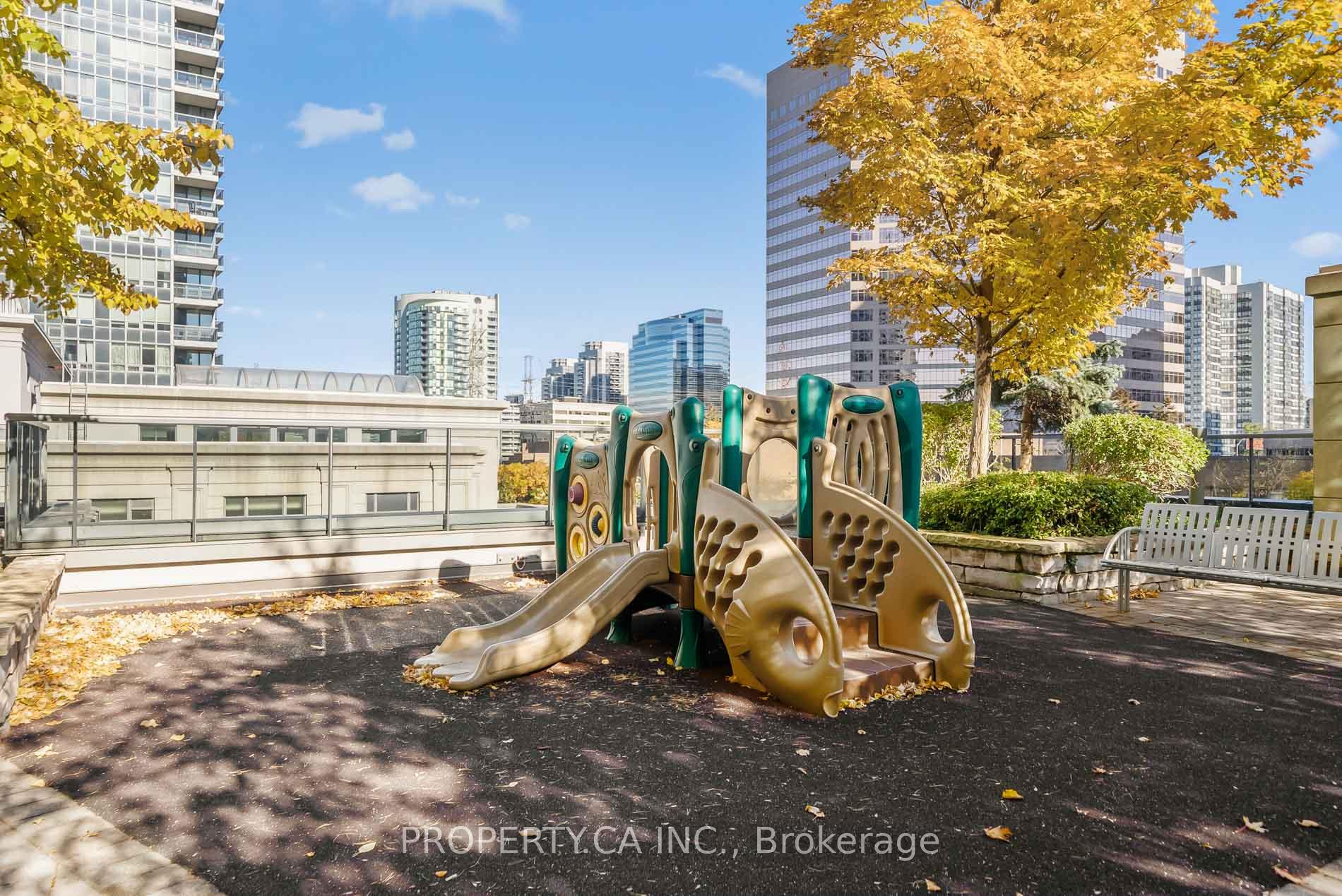 15 Greenview Avenue 309