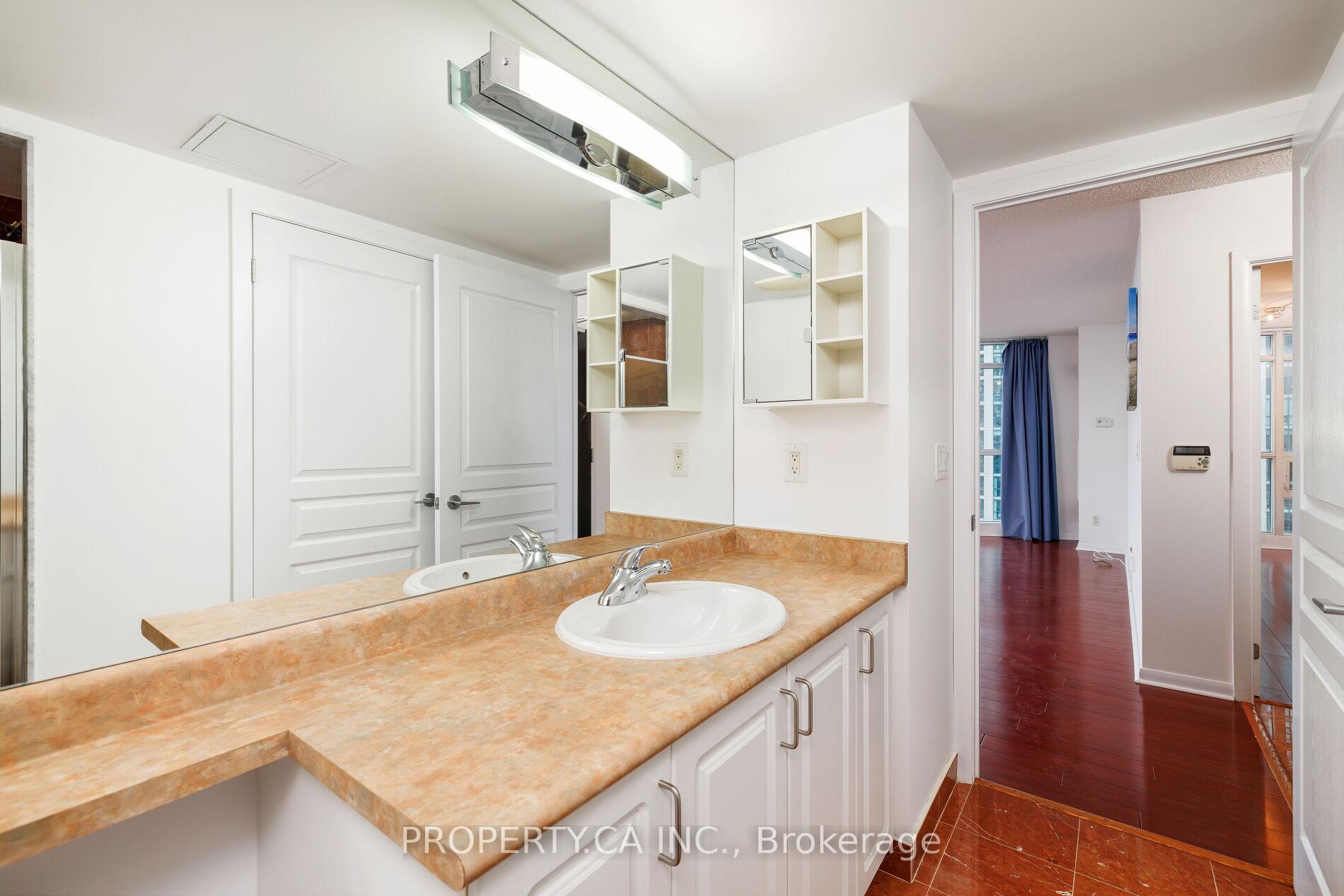 18 Yonge Street 2011