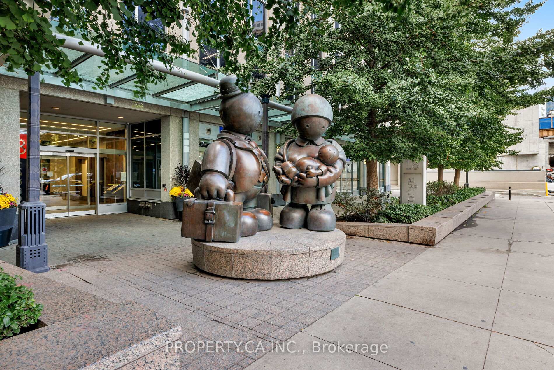 18 Yonge Street 2011