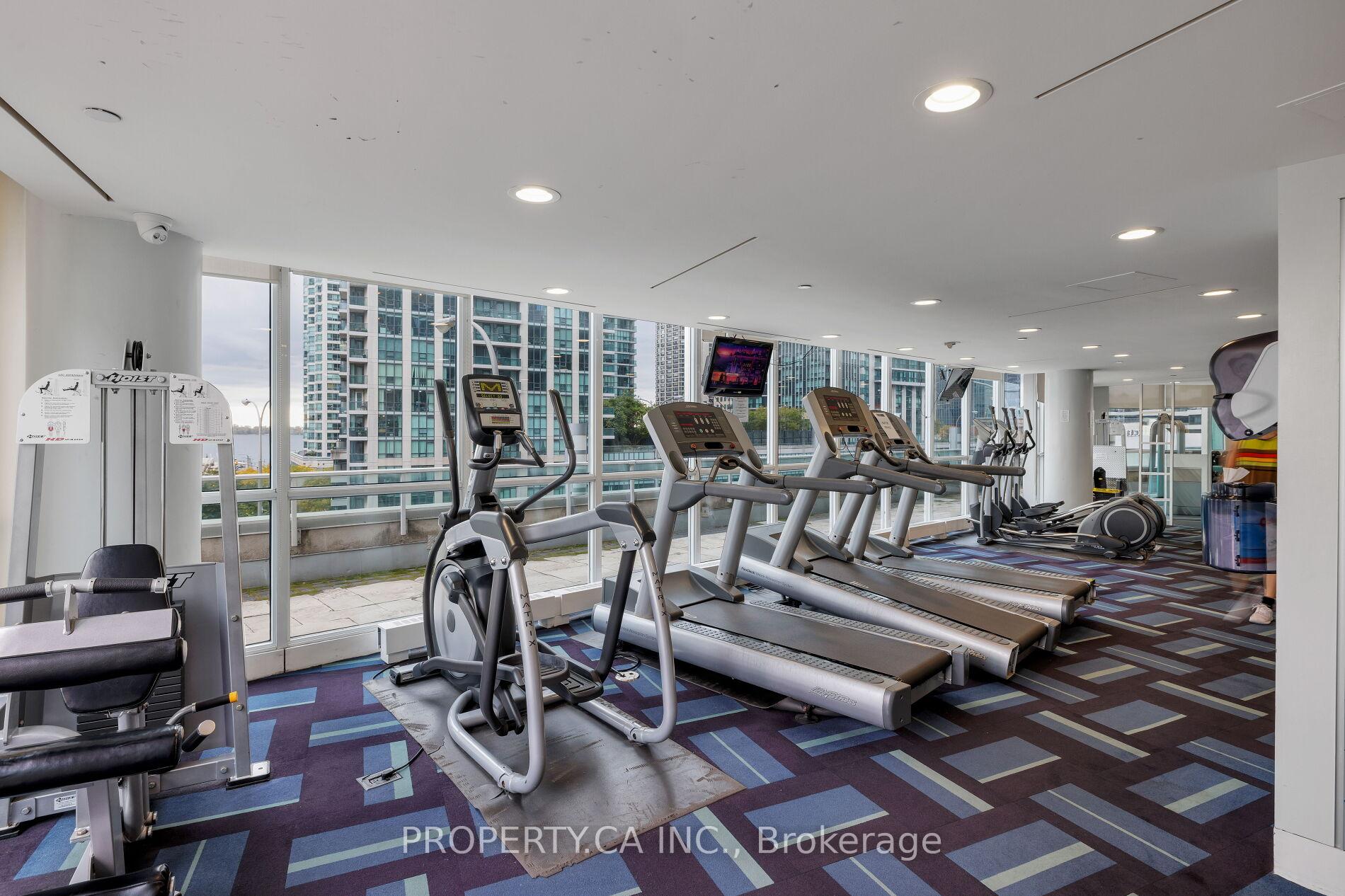 18 Yonge Street 2011