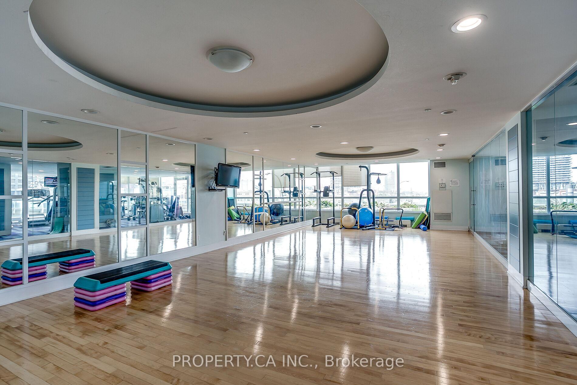 18 Yonge Street 2011