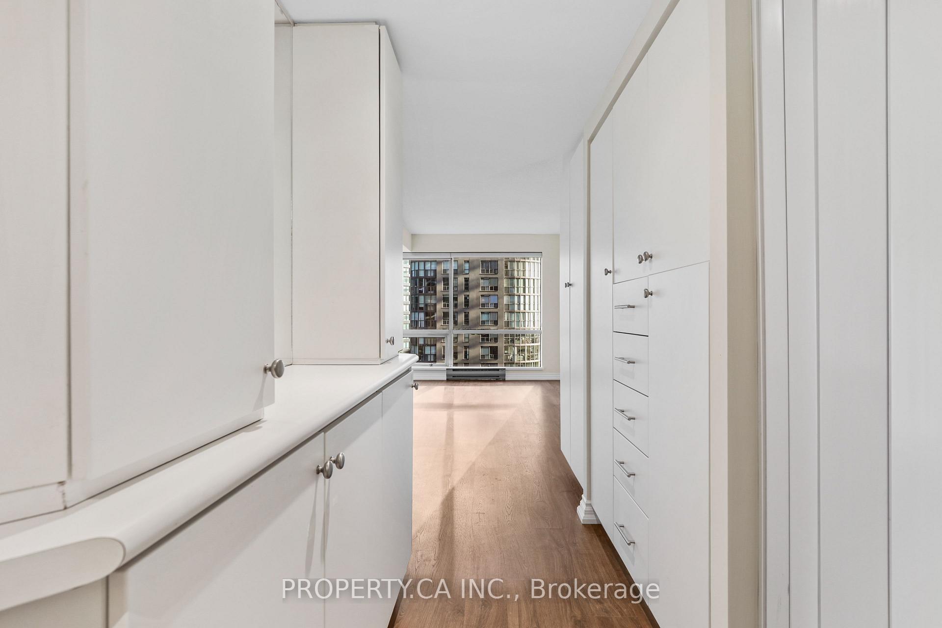 1001 Bay Street 1410