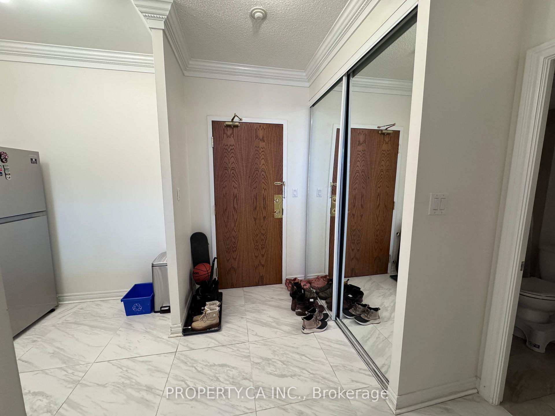 1700 Eglinton Avenue E 102