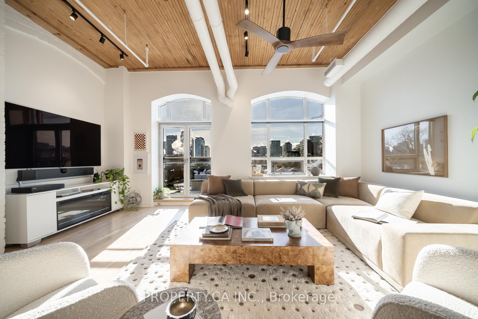 993 Queen Street W 409