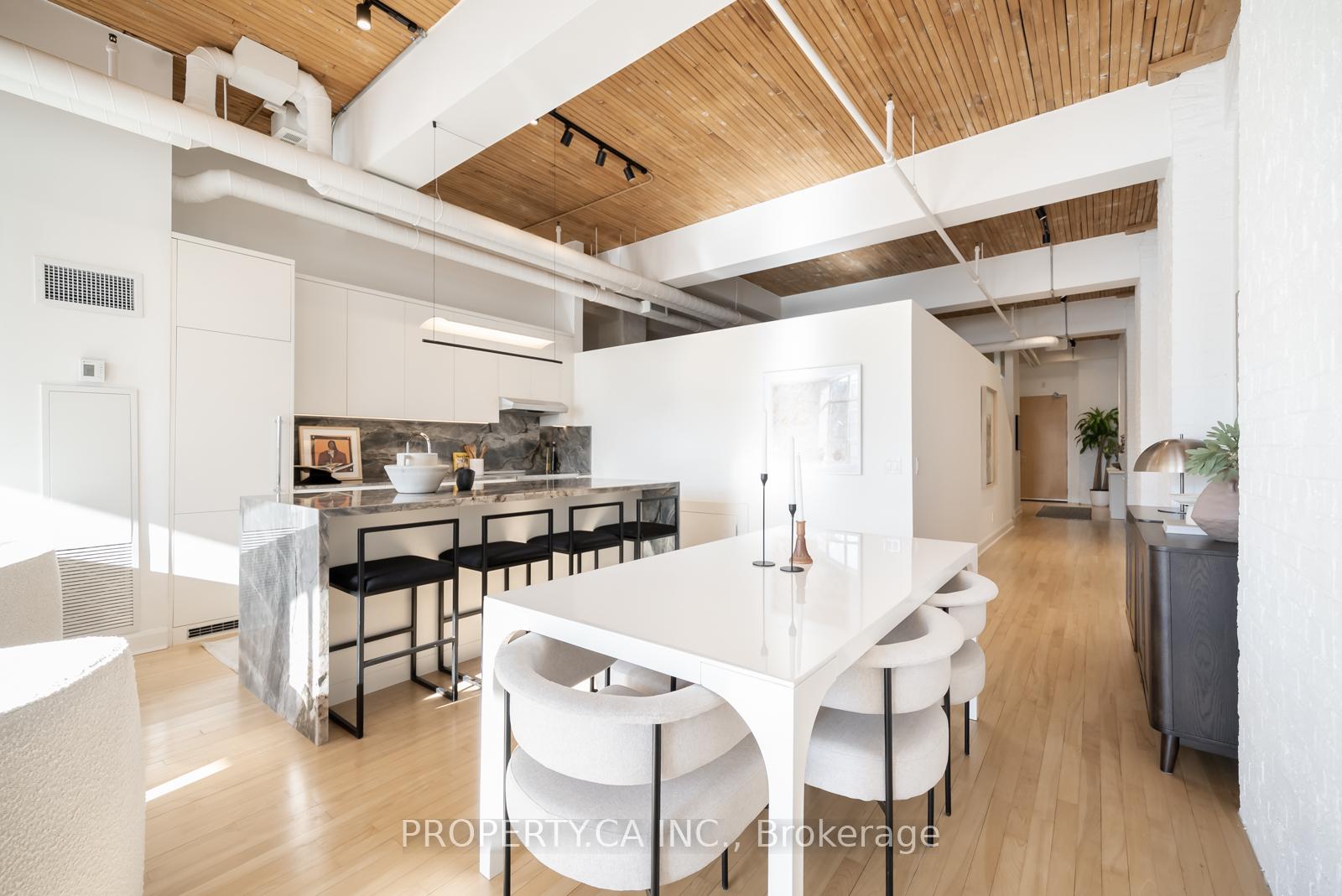 993 Queen Street W 409