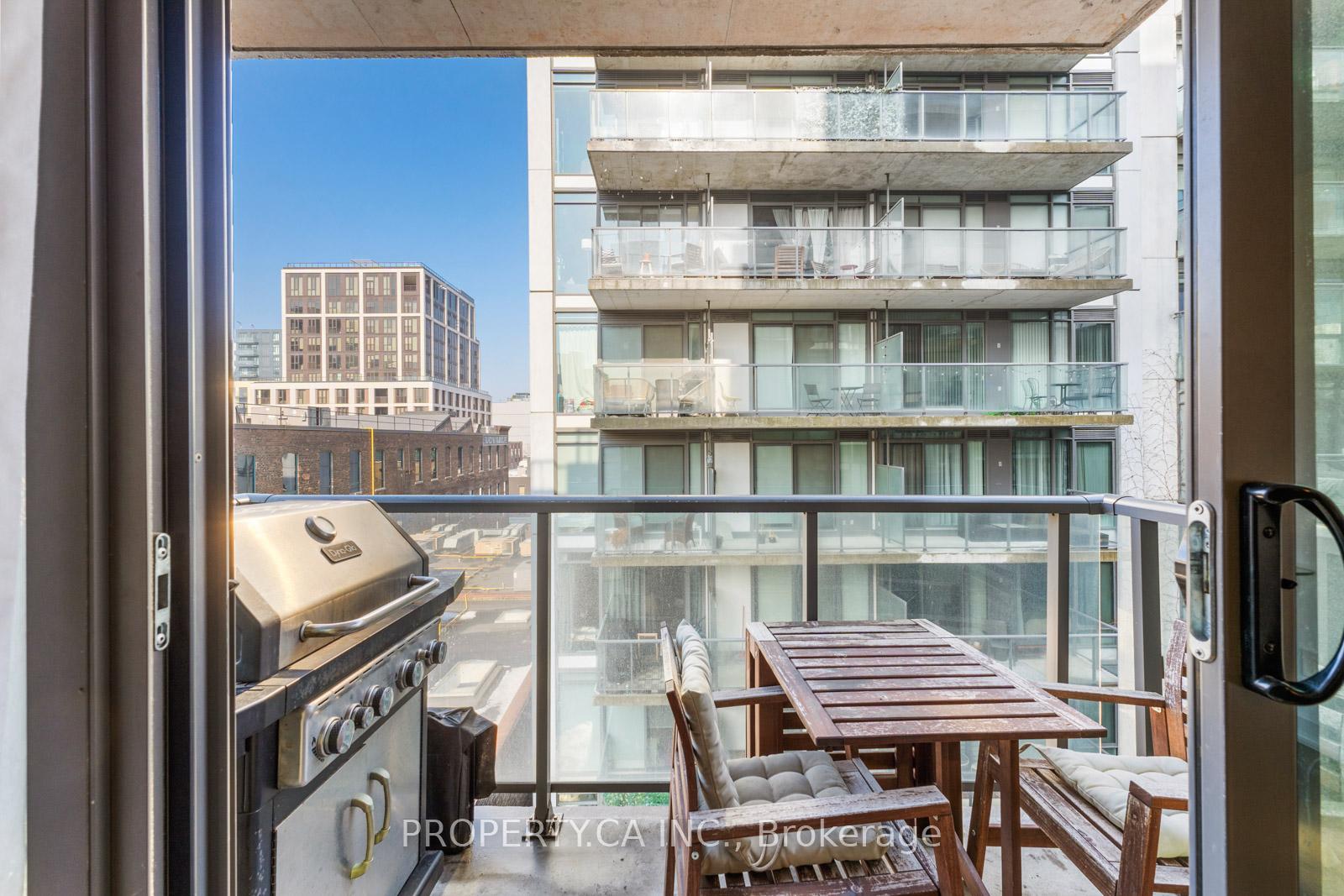 560 King Street W 623