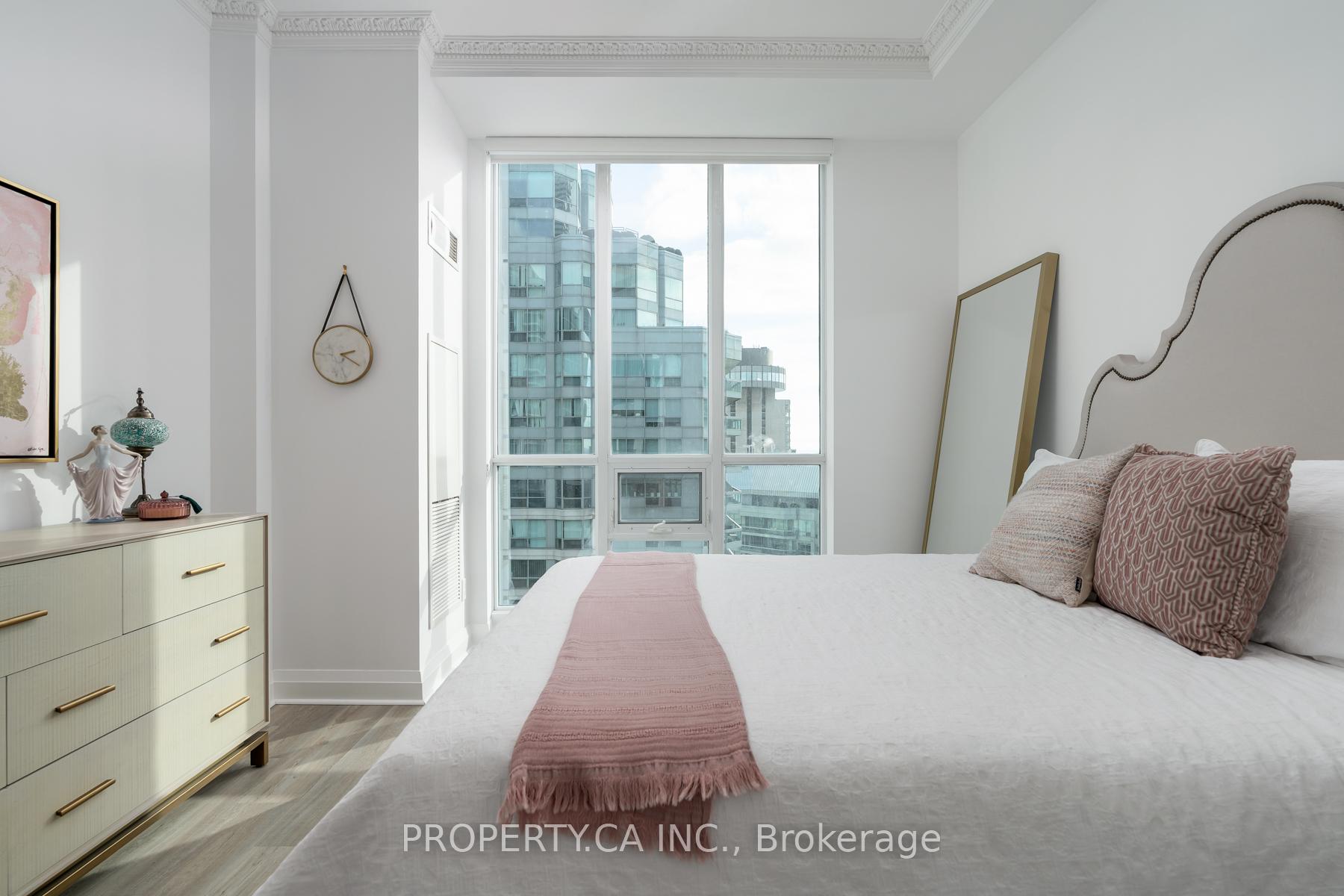 12 Yonge Street 2903