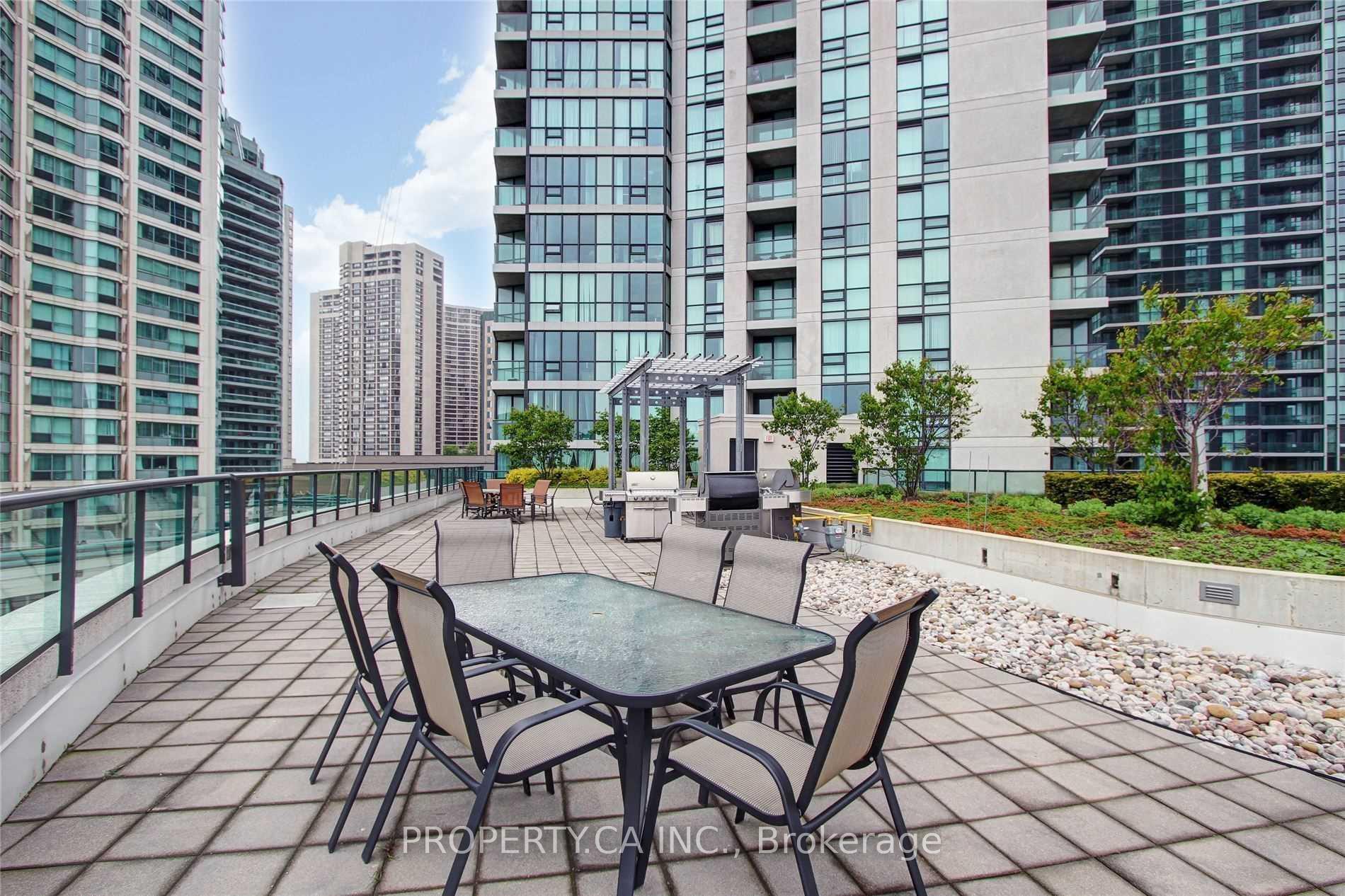 12 Yonge Street 2903