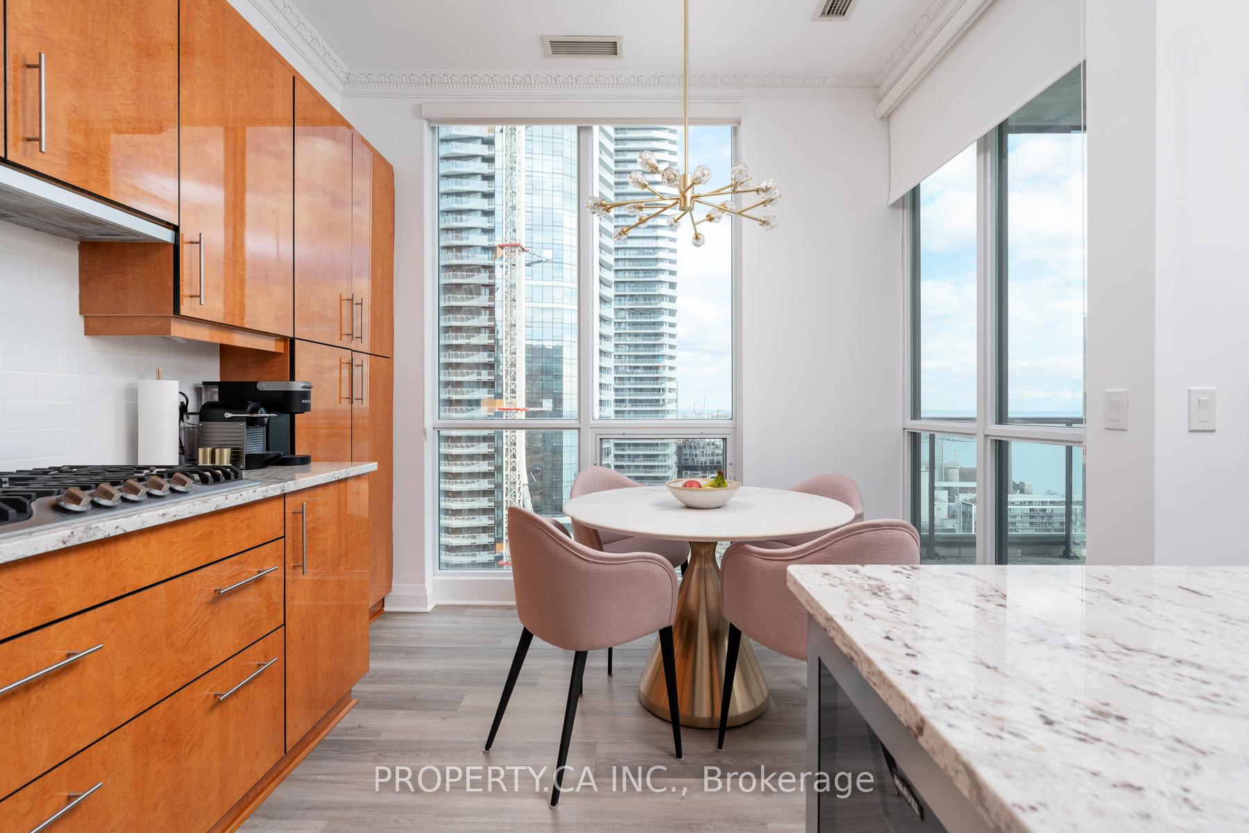 12 Yonge Street 2903