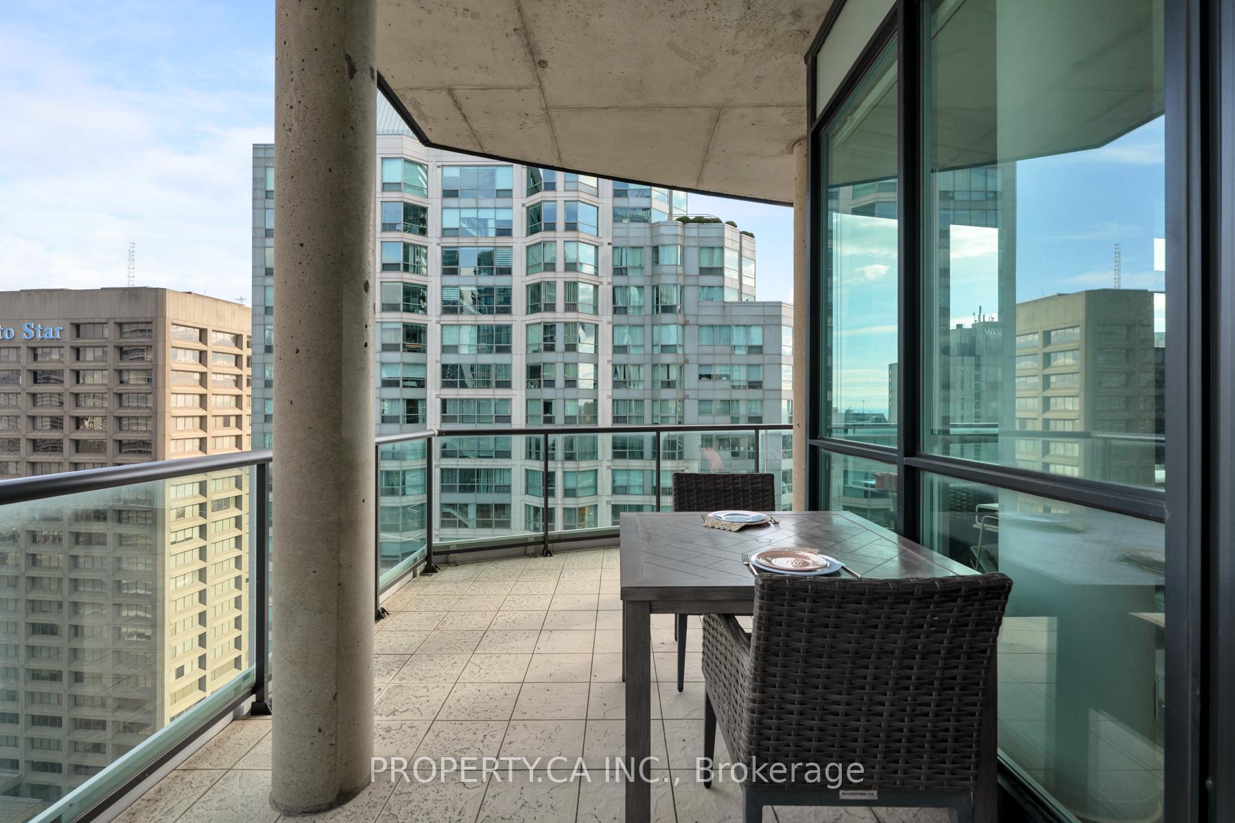 12 Yonge Street 2903