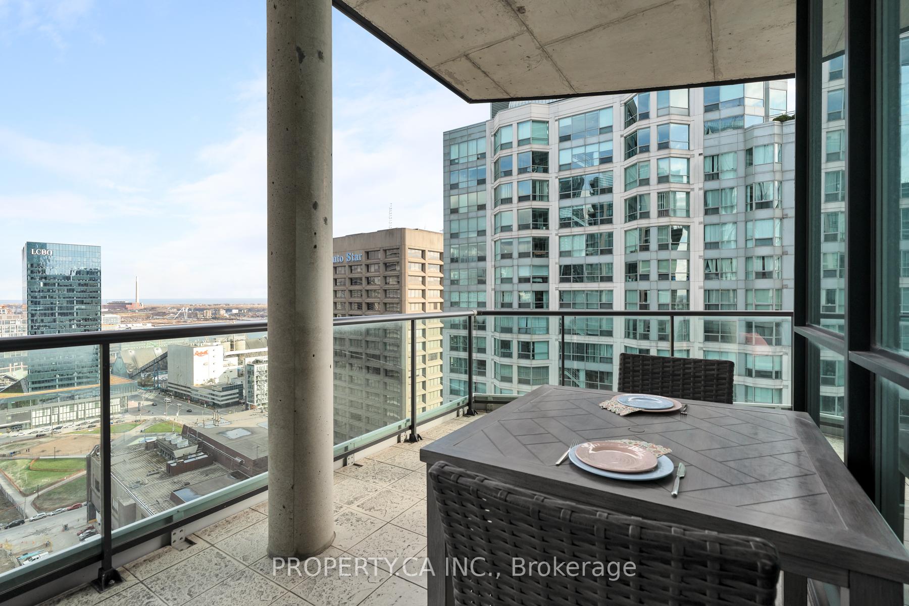 12 Yonge Street 2903