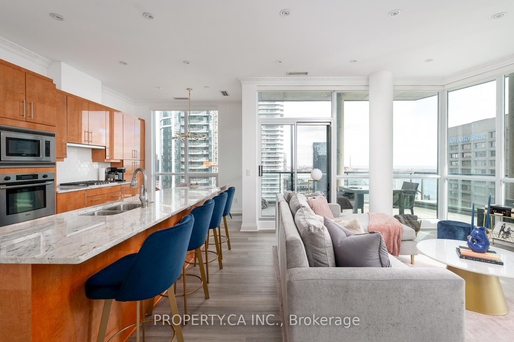 12 Yonge Street 2903