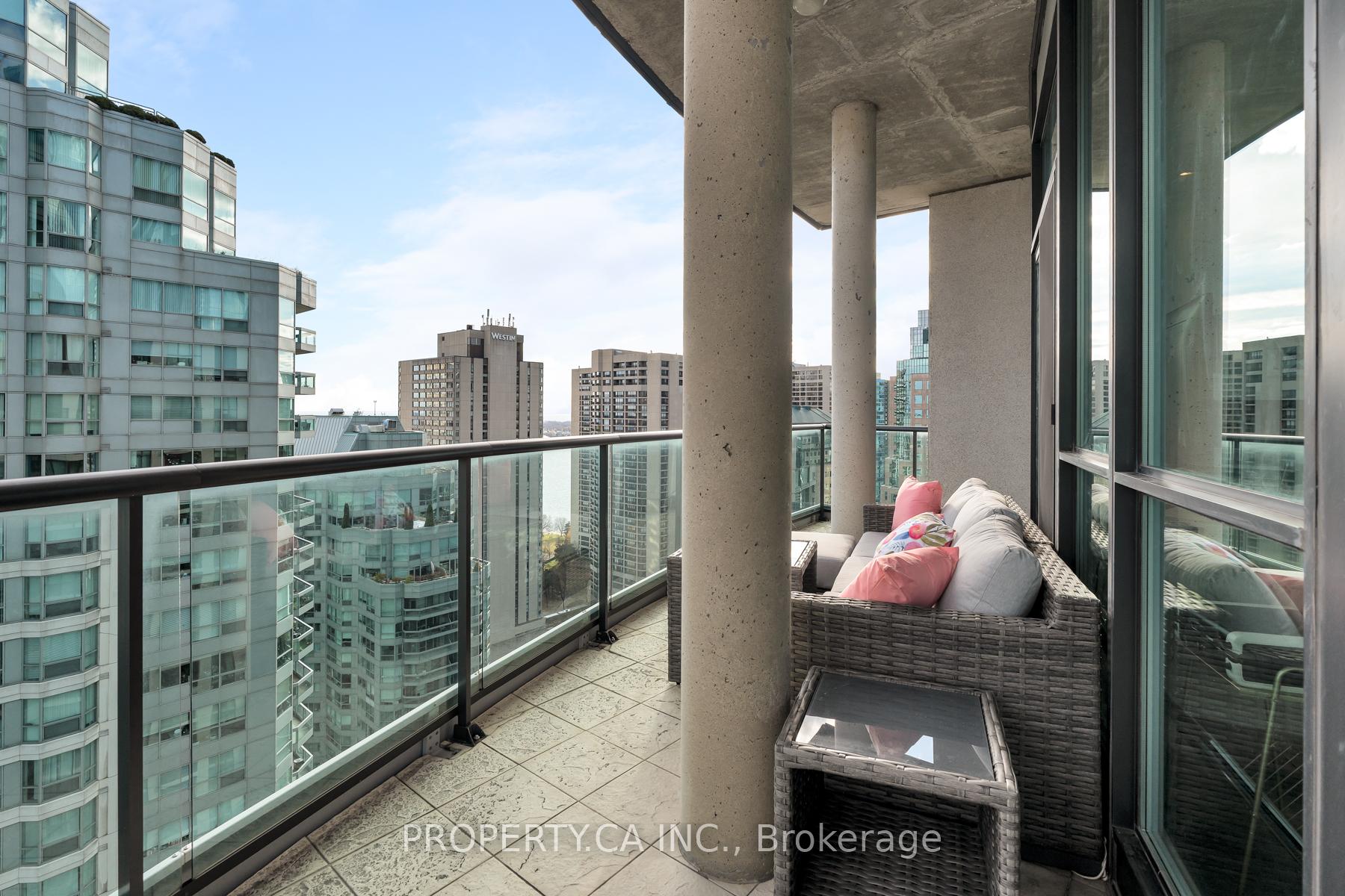 12 Yonge Street 2903