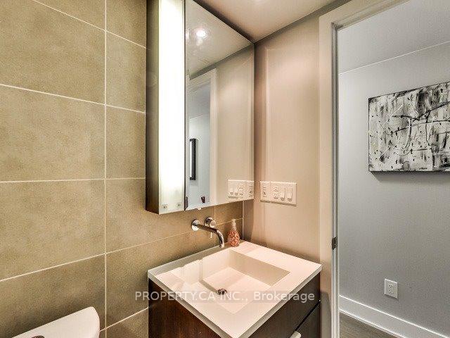 508 Wellington Street W 405