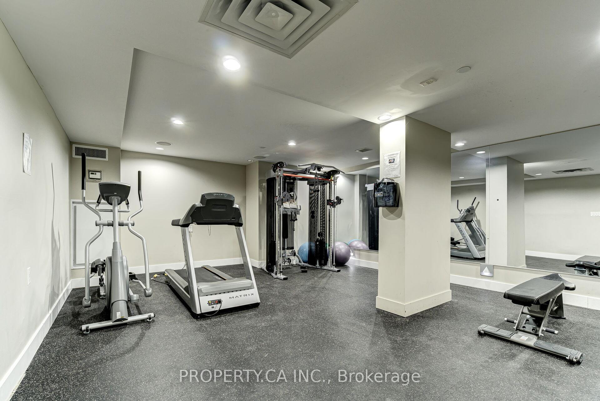 508 Wellington Street W 405