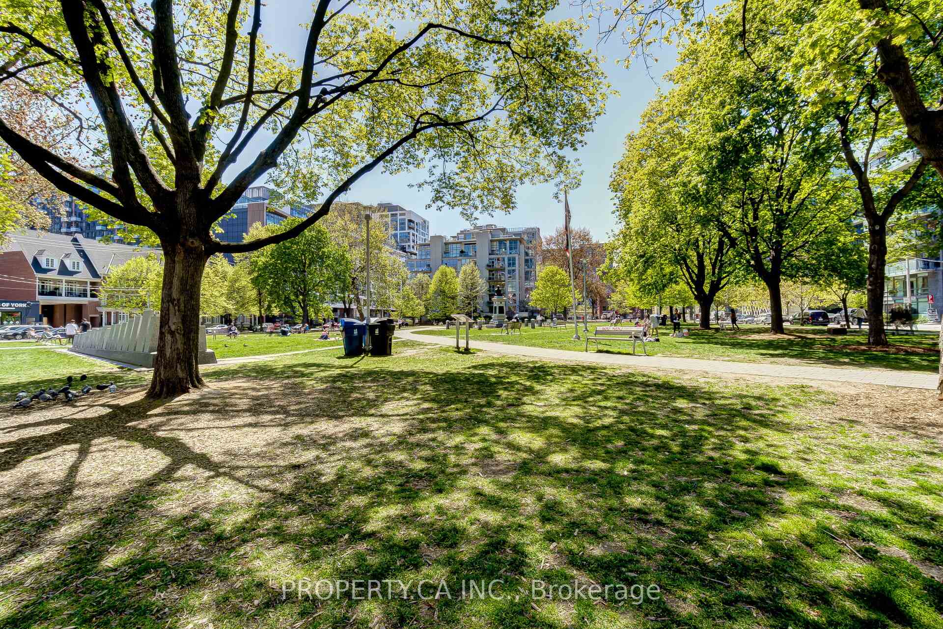 508 Wellington Street W 405