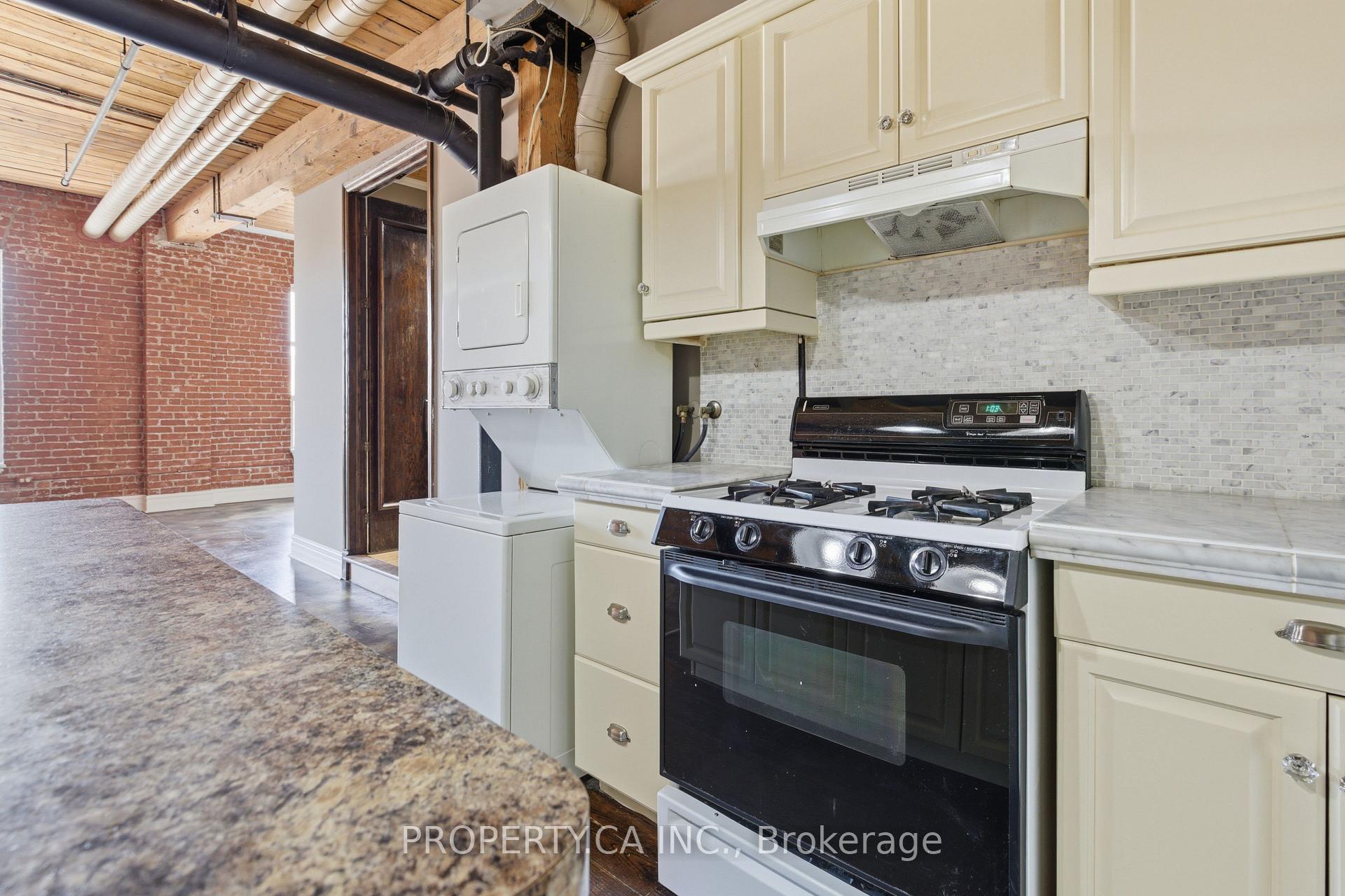 426 Queen Street E 405